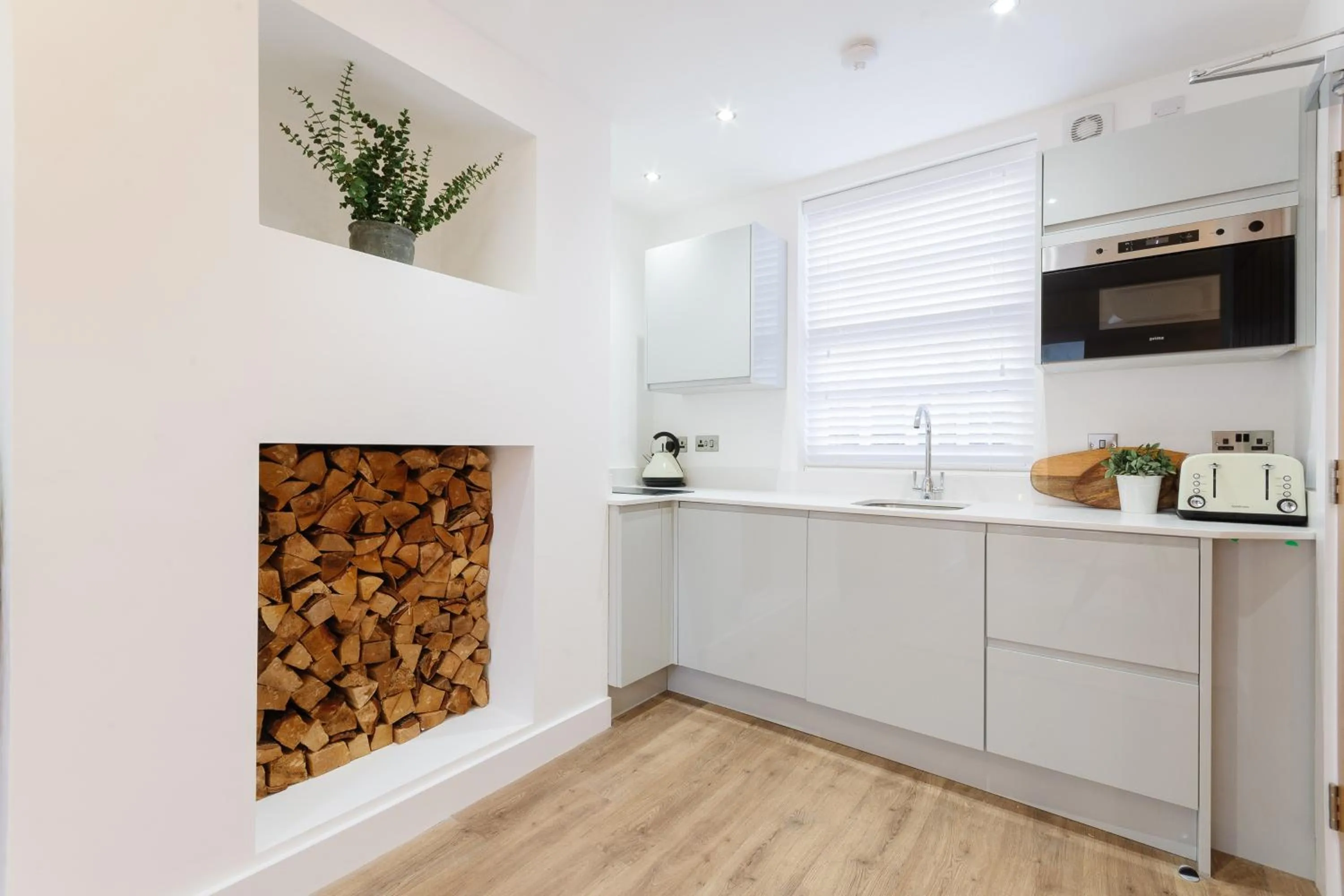 Kitchen or kitchenette in 14-16 Grosvenor Street Stylish Apartments - Chester