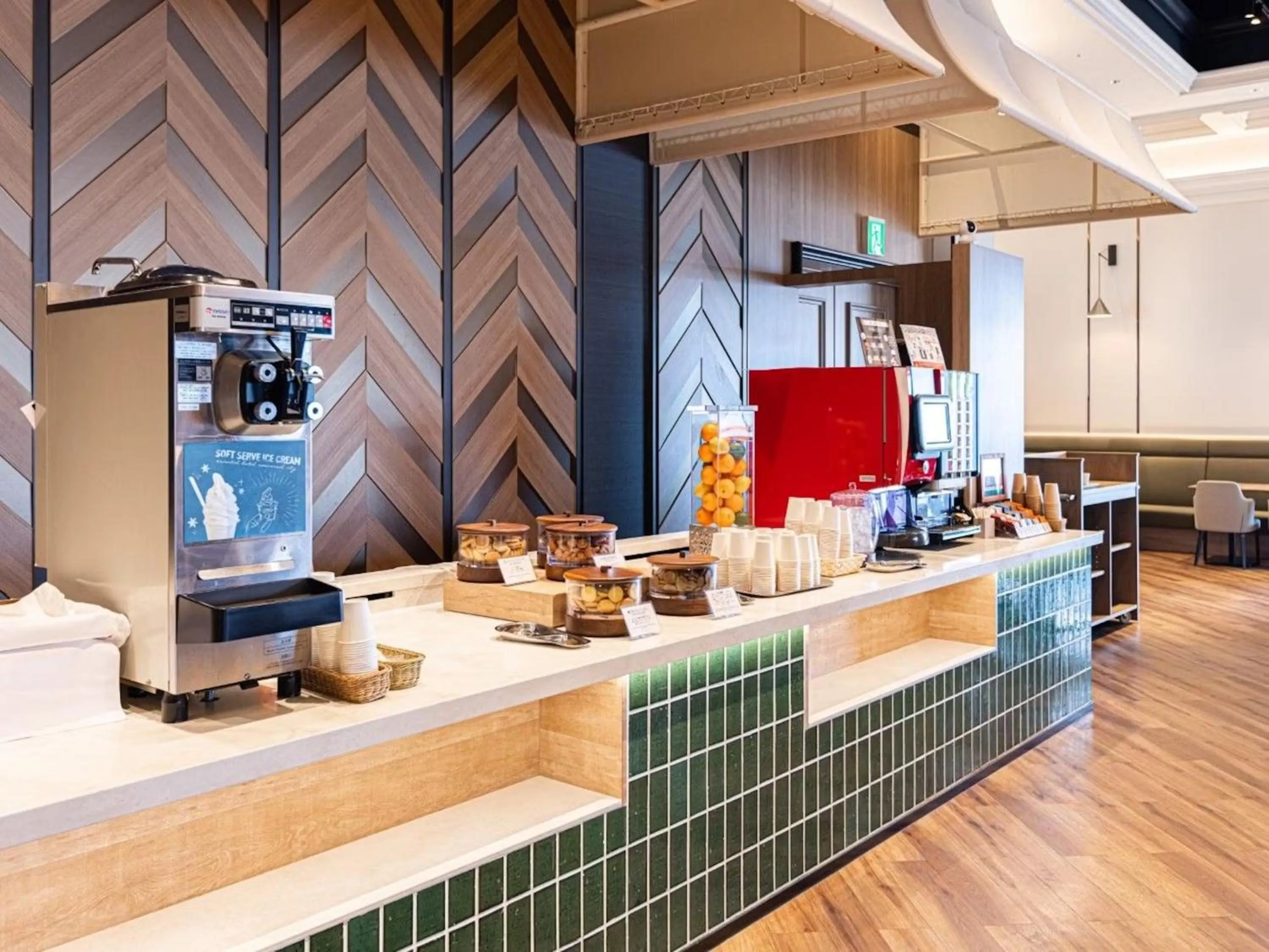 Lounge or bar in ORIENTAL HOTEL UNIVERSAL CITY