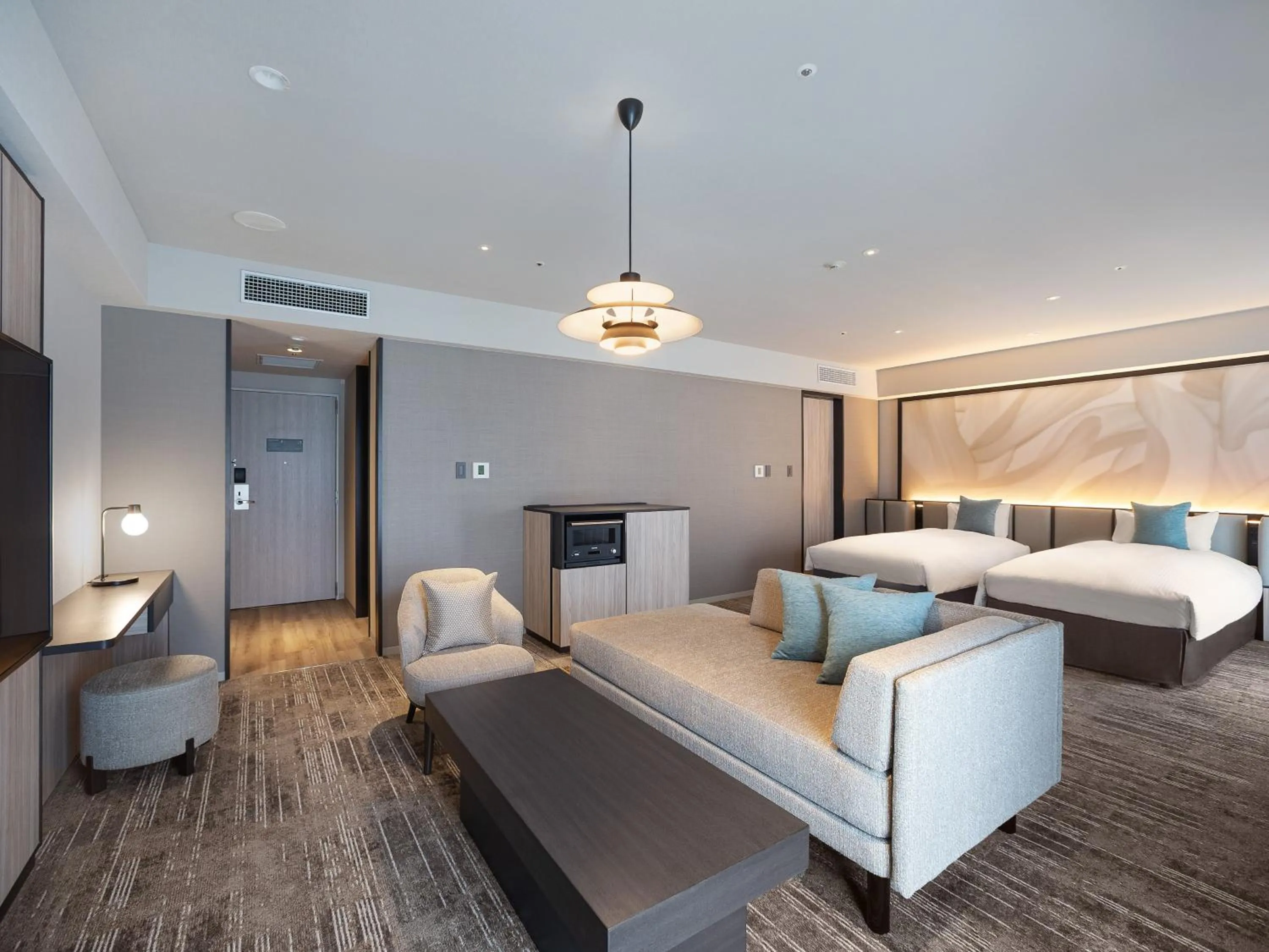 Photo of the whole room, Bed in ORIENTAL HOTEL UNIVERSAL CITY