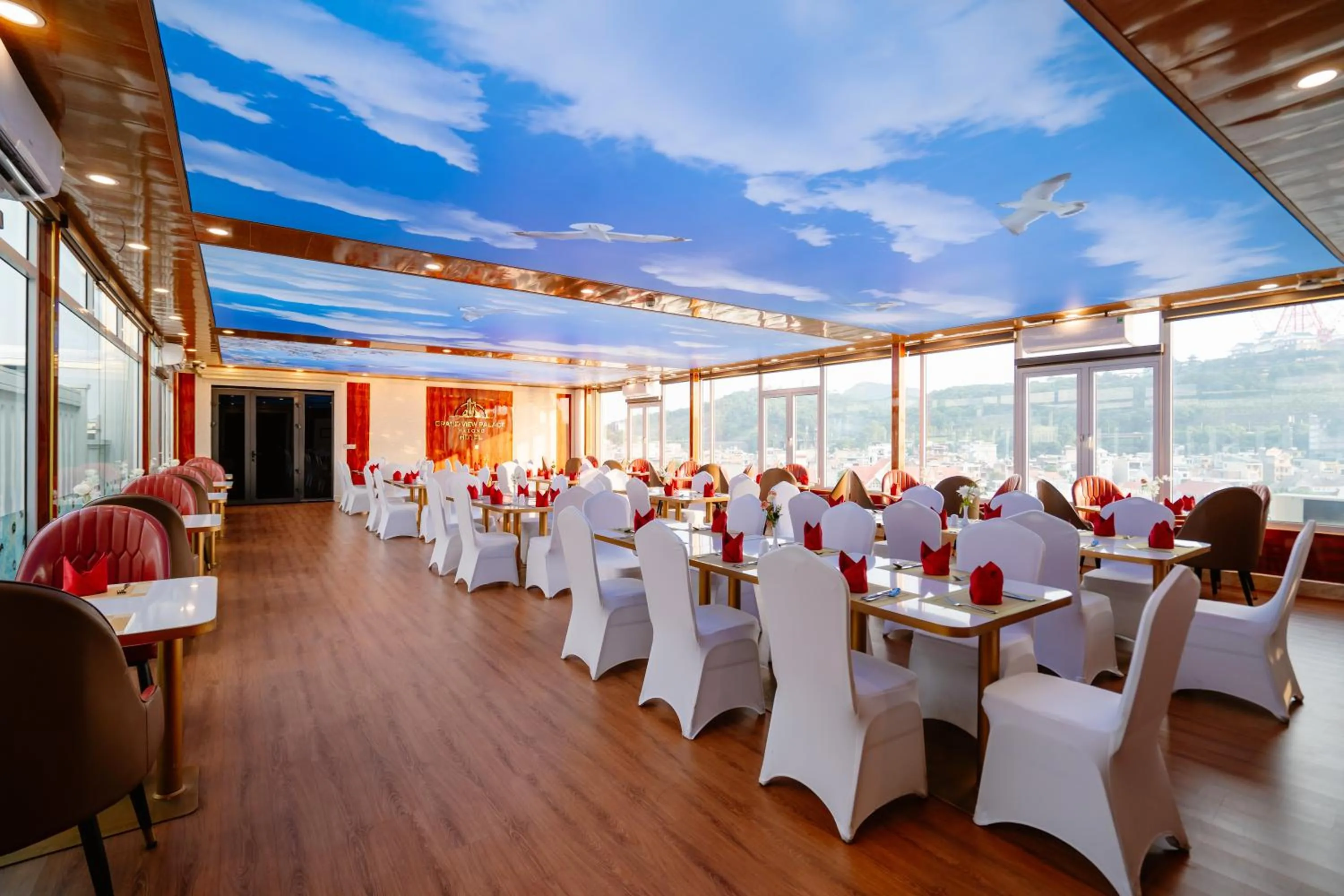 Breakfast in GRAND VIEW PALACE HA LONG HOTEL