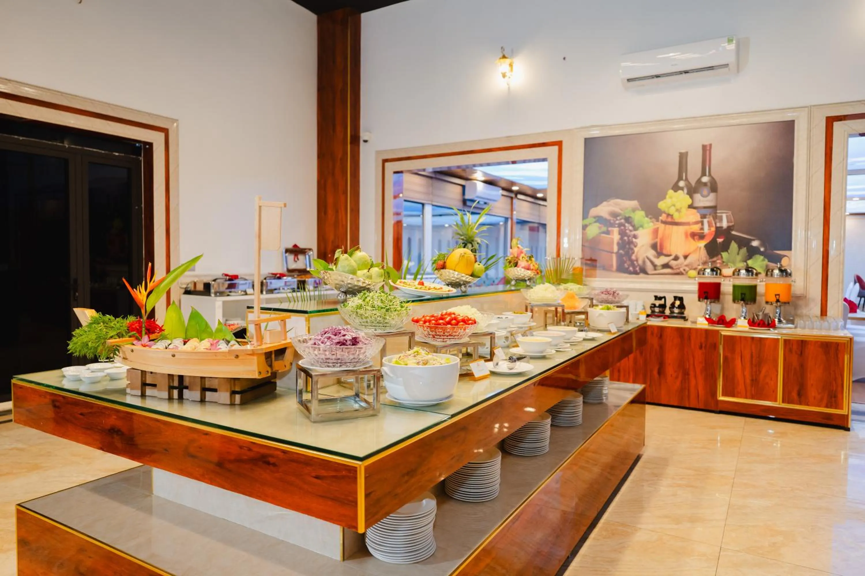 Breakfast in GRAND VIEW PALACE HA LONG HOTEL