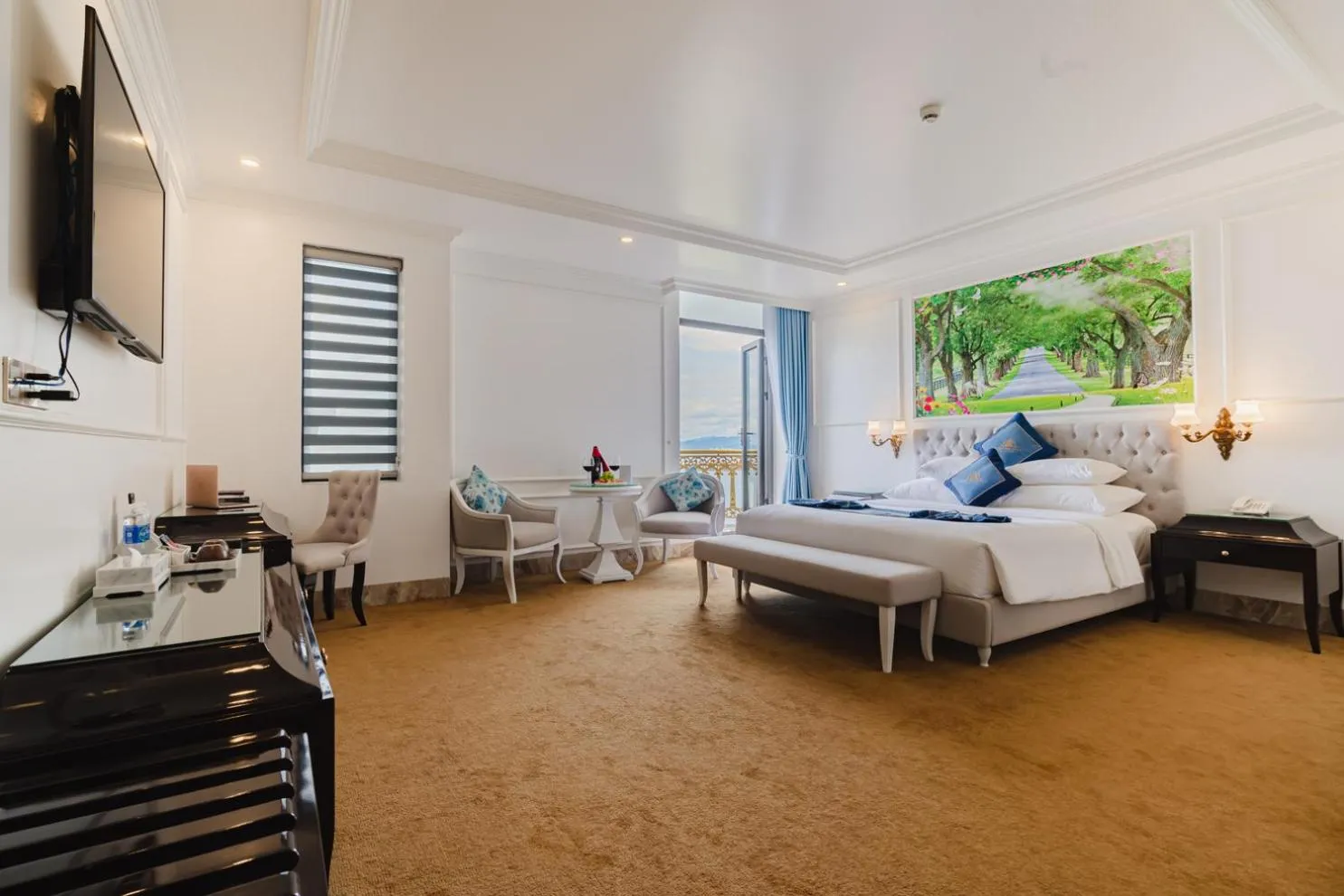 Bed in GRAND VIEW PALACE HA LONG HOTEL