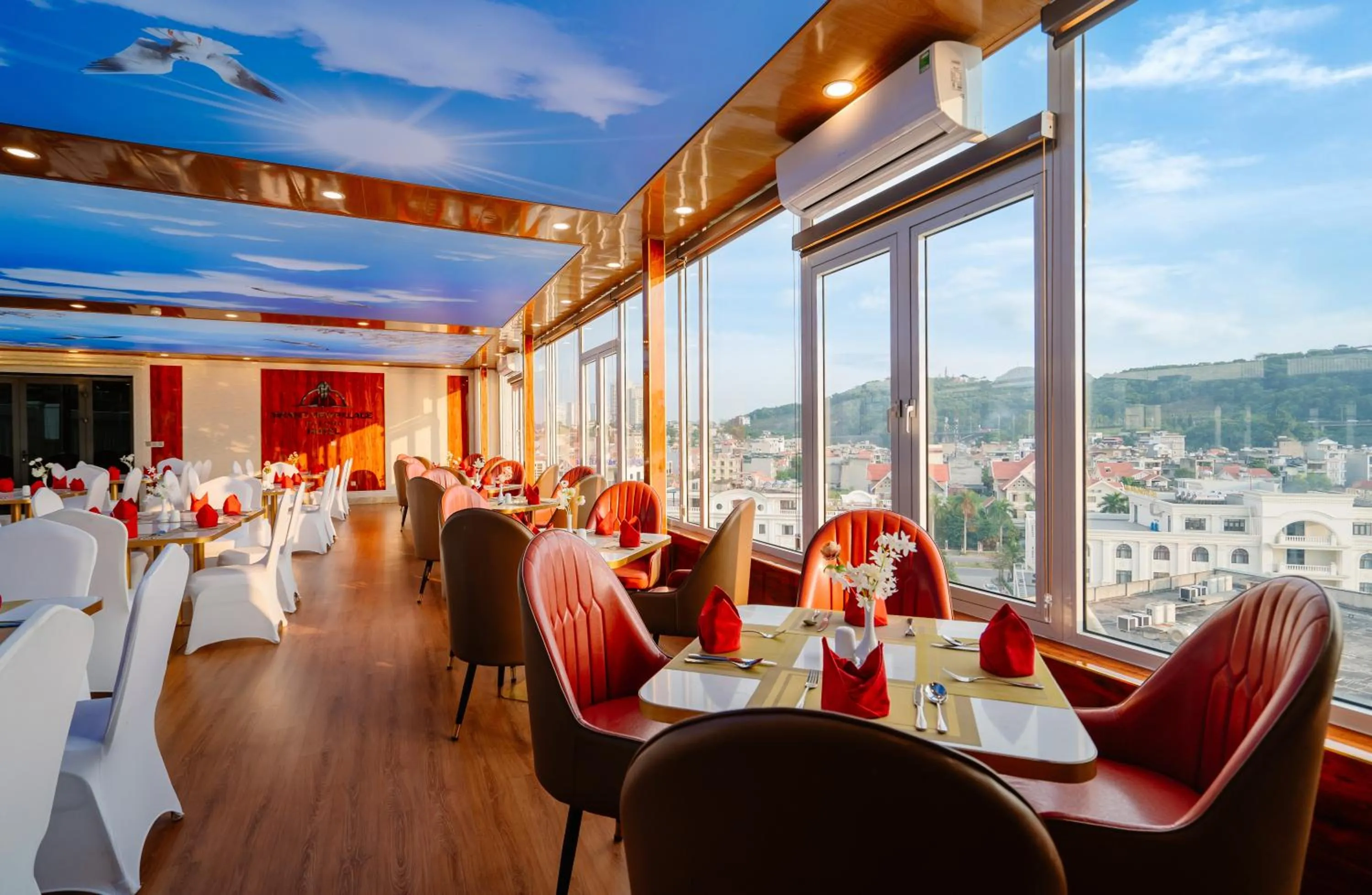 Breakfast in GRAND VIEW PALACE HA LONG HOTEL