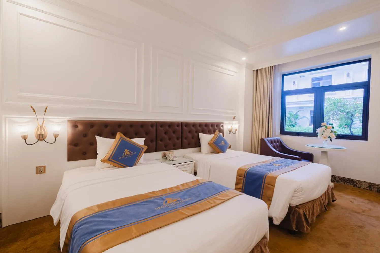 Bed in GRAND VIEW PALACE HA LONG HOTEL