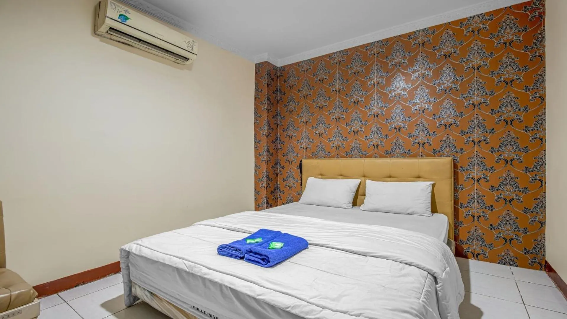 Bed in Hotel Cempaka Sari