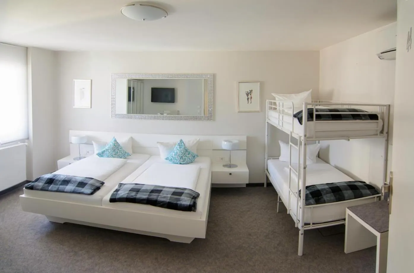 Bed in Hotel Adler - Weil am Rhein