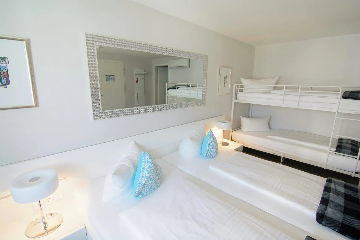 Bed in Hotel Adler - Weil am Rhein