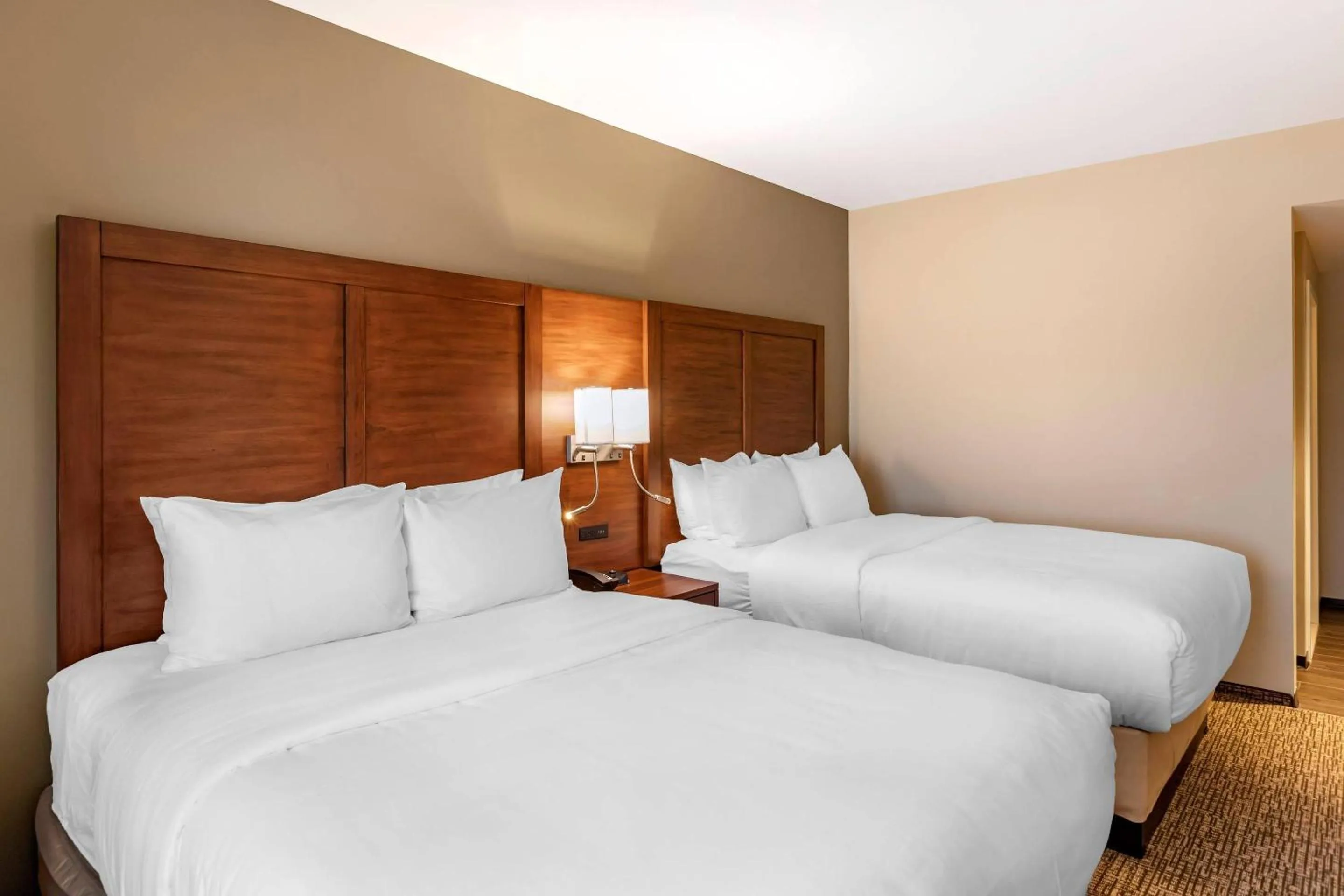 Bedroom, Bed in Comfort Inn & Suites