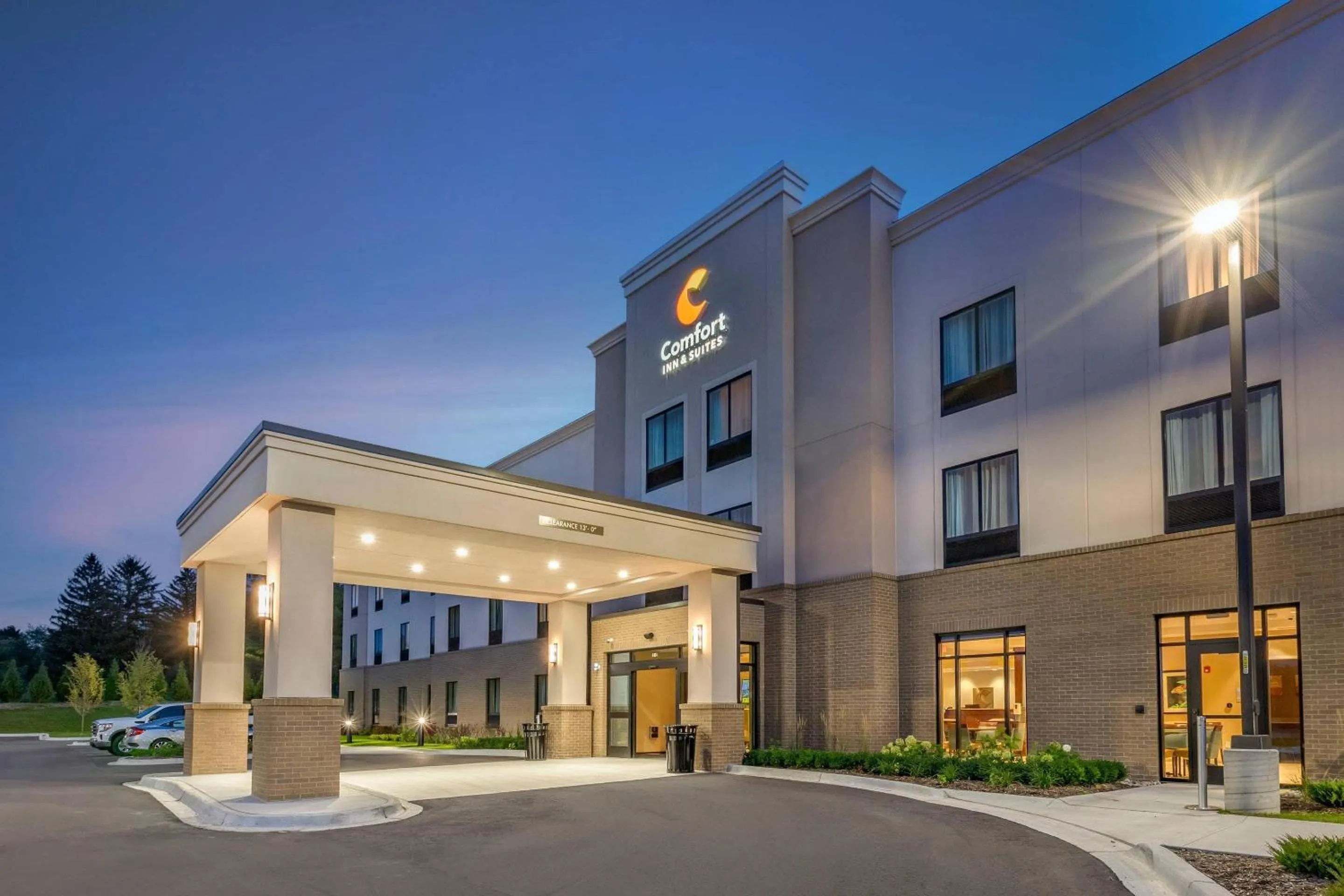 Property building in Comfort Inn & Suites Clarkston Pine Knob Area