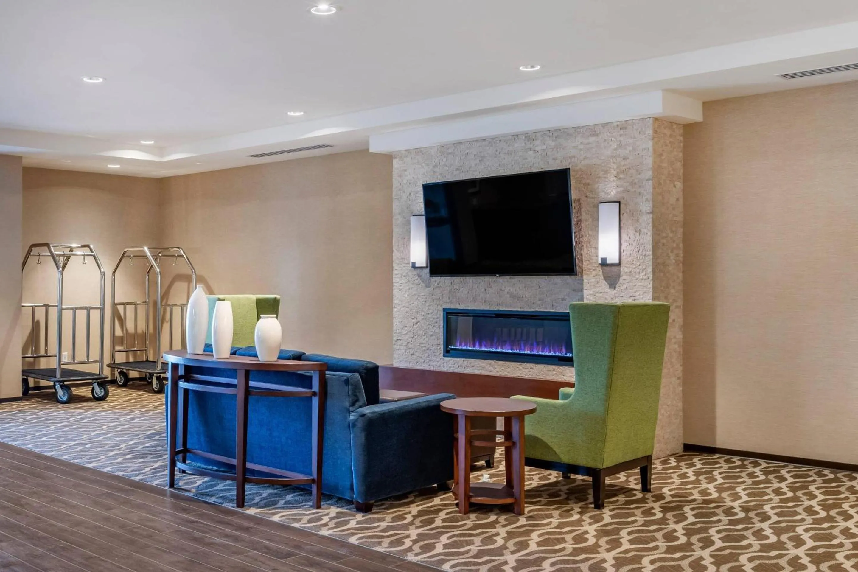 Lobby or reception in Comfort Inn & Suites Clarkston Pine Knob Area