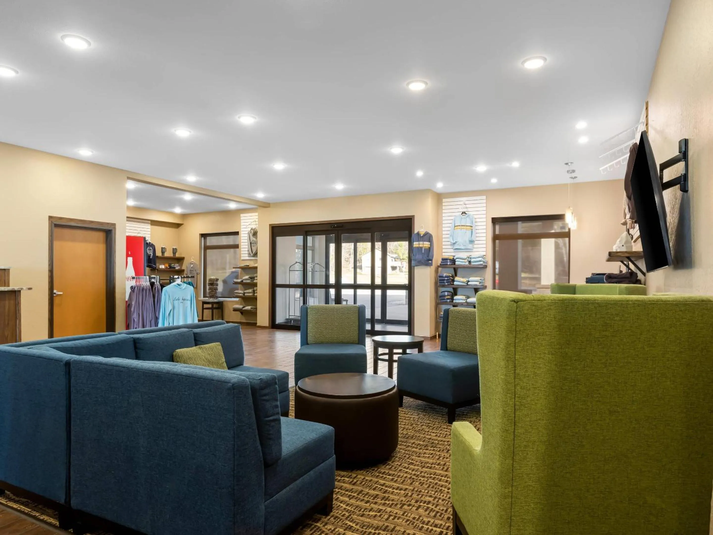 Lobby or reception in Comfort Inn & Suites Munising-Lakefront