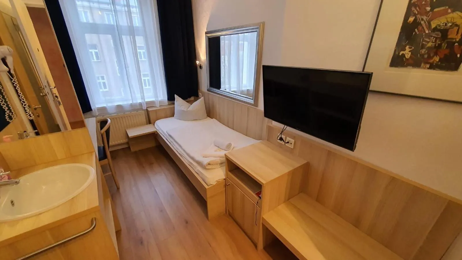 Staff, Bed in Bornholmer Hof im Prenzlauer Berg