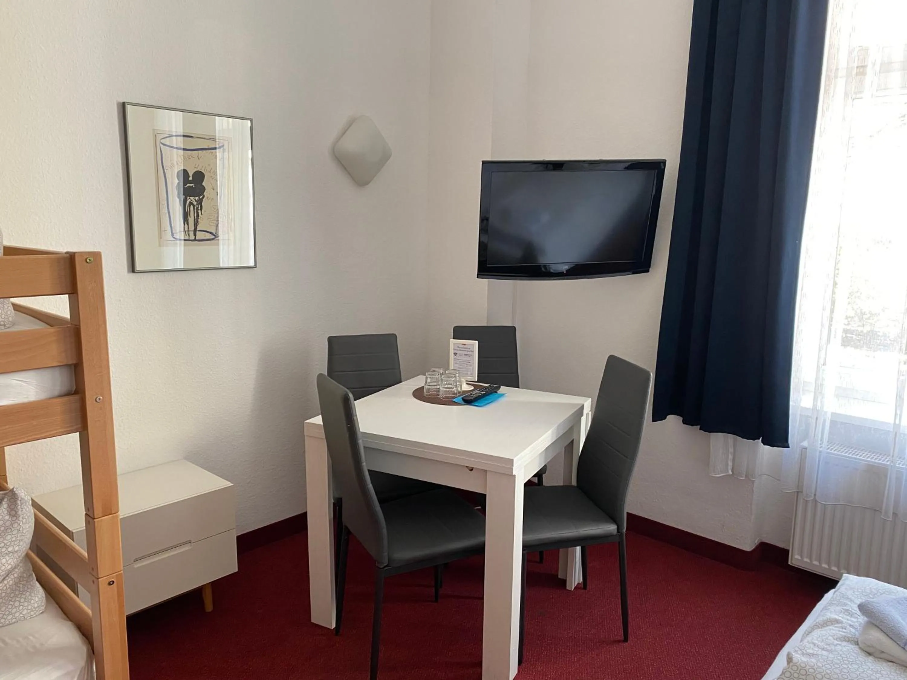 Photo of the whole room, Bed in Bornholmer Hof im Prenzlauer Berg