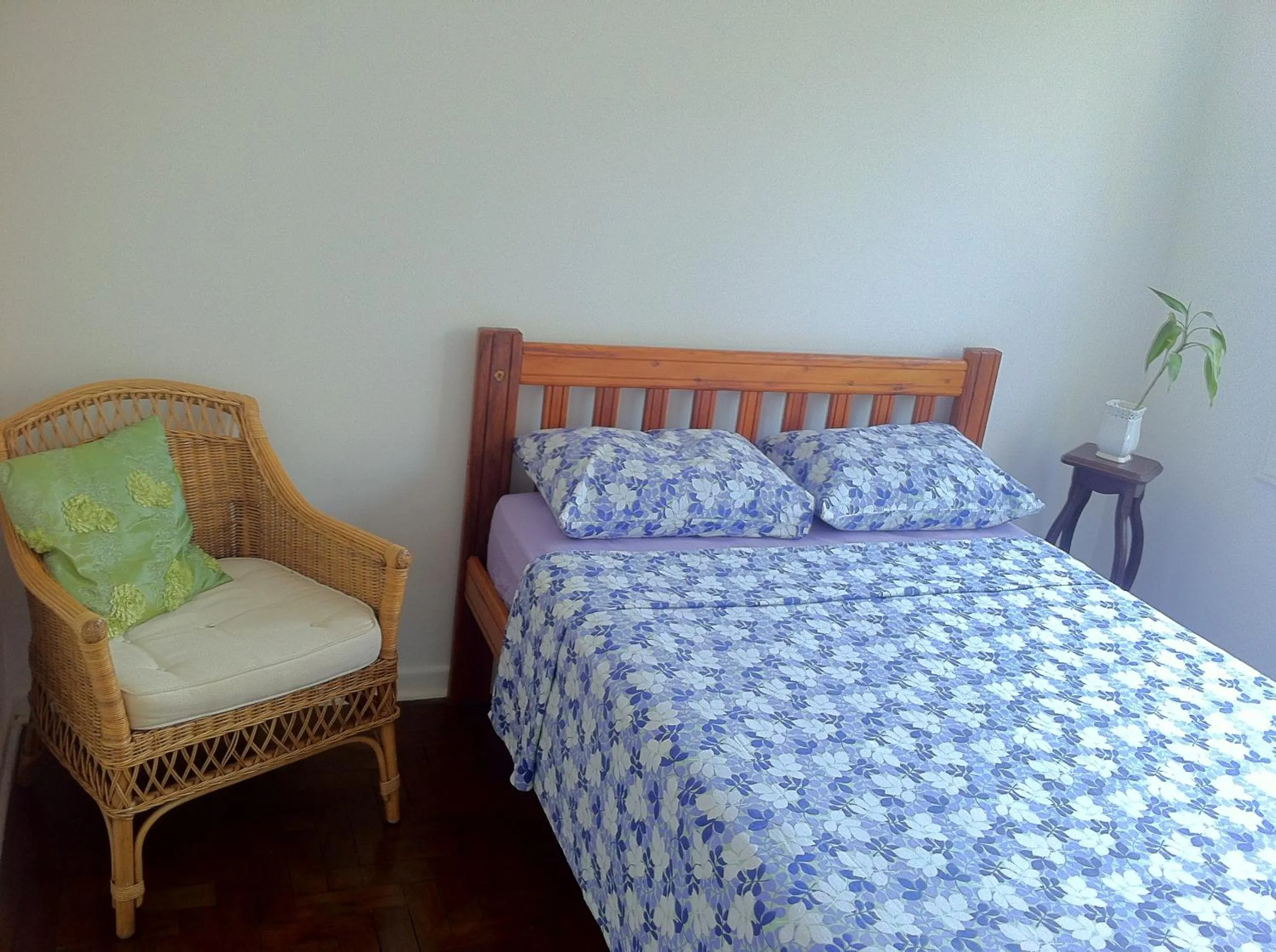 Double Room with Shared Bathroom - single occupancy in Zen Hostel Brasil - Hotel e SPA
