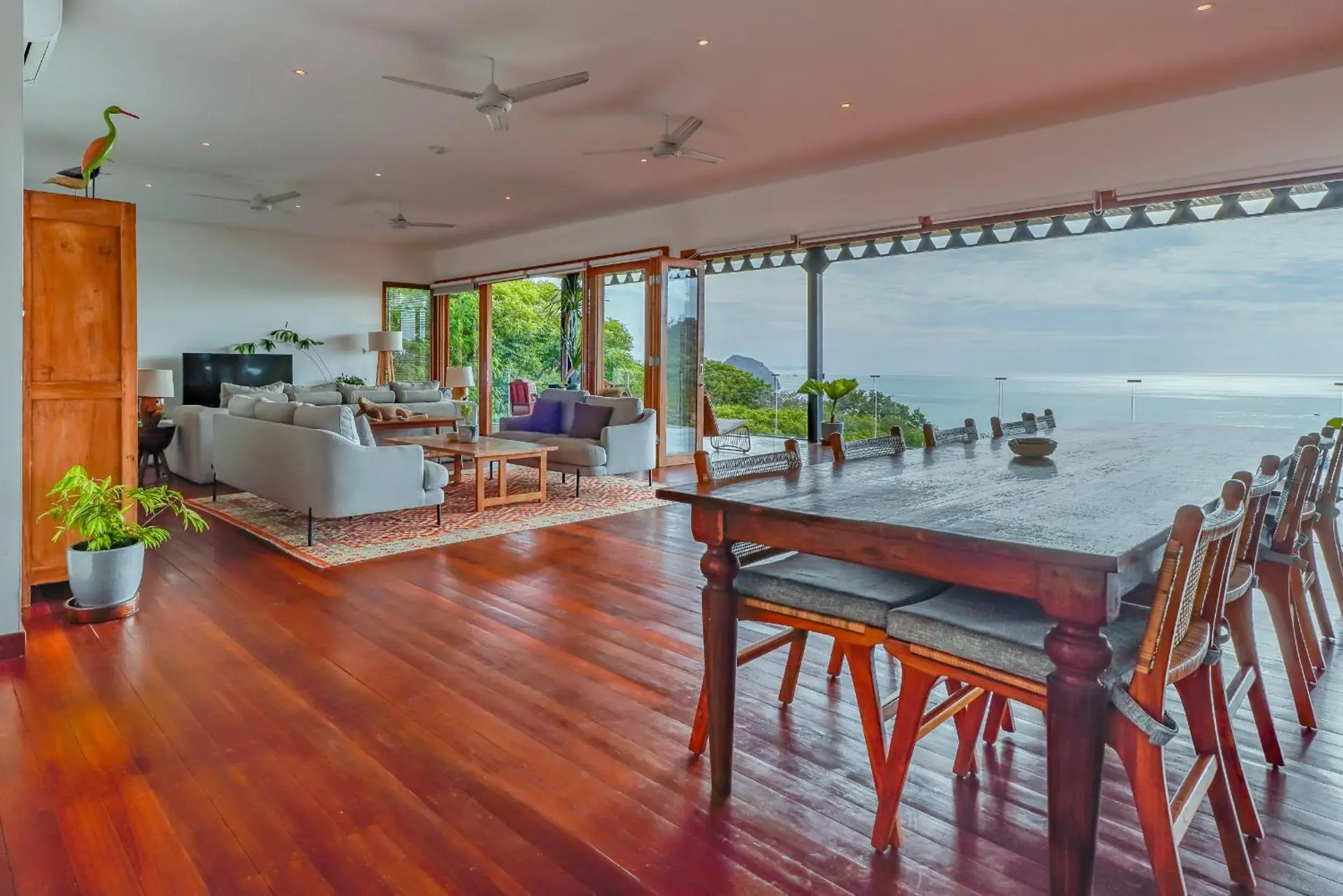 Villa with Sea View (Room based on number guests booking) in Paradise Garage Komodo Villa Villa with Sea View (Room based on number guests booking) in Paradise Garage Komodo Villa