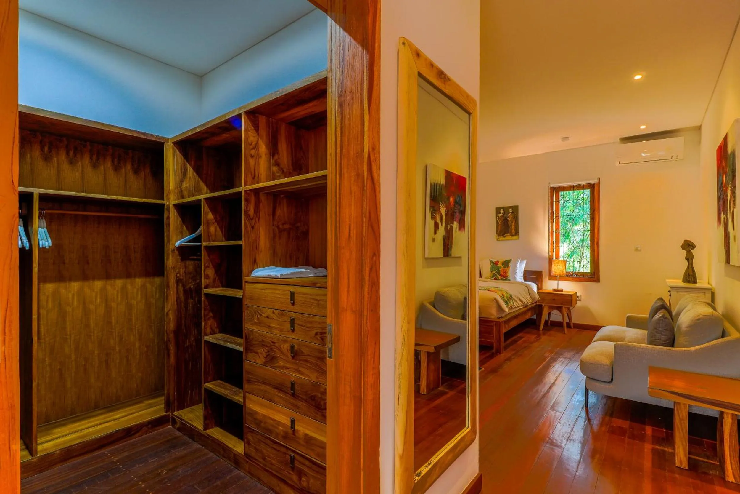 Bed in Paradise Garage Komodo Villa