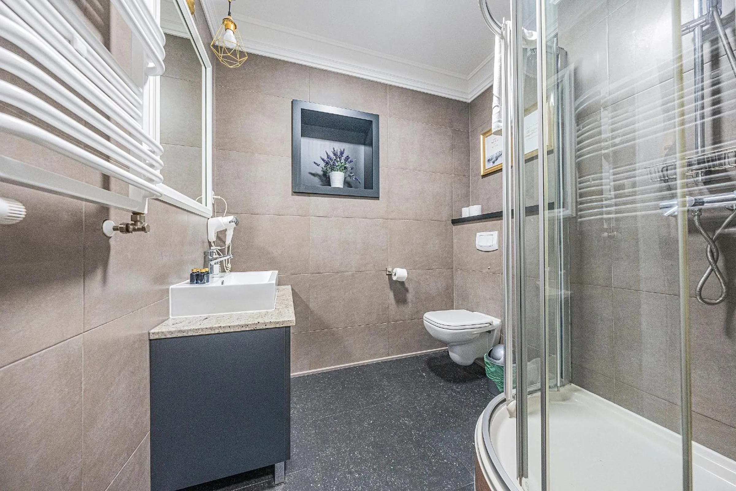 Shower in Apartamenty Martini