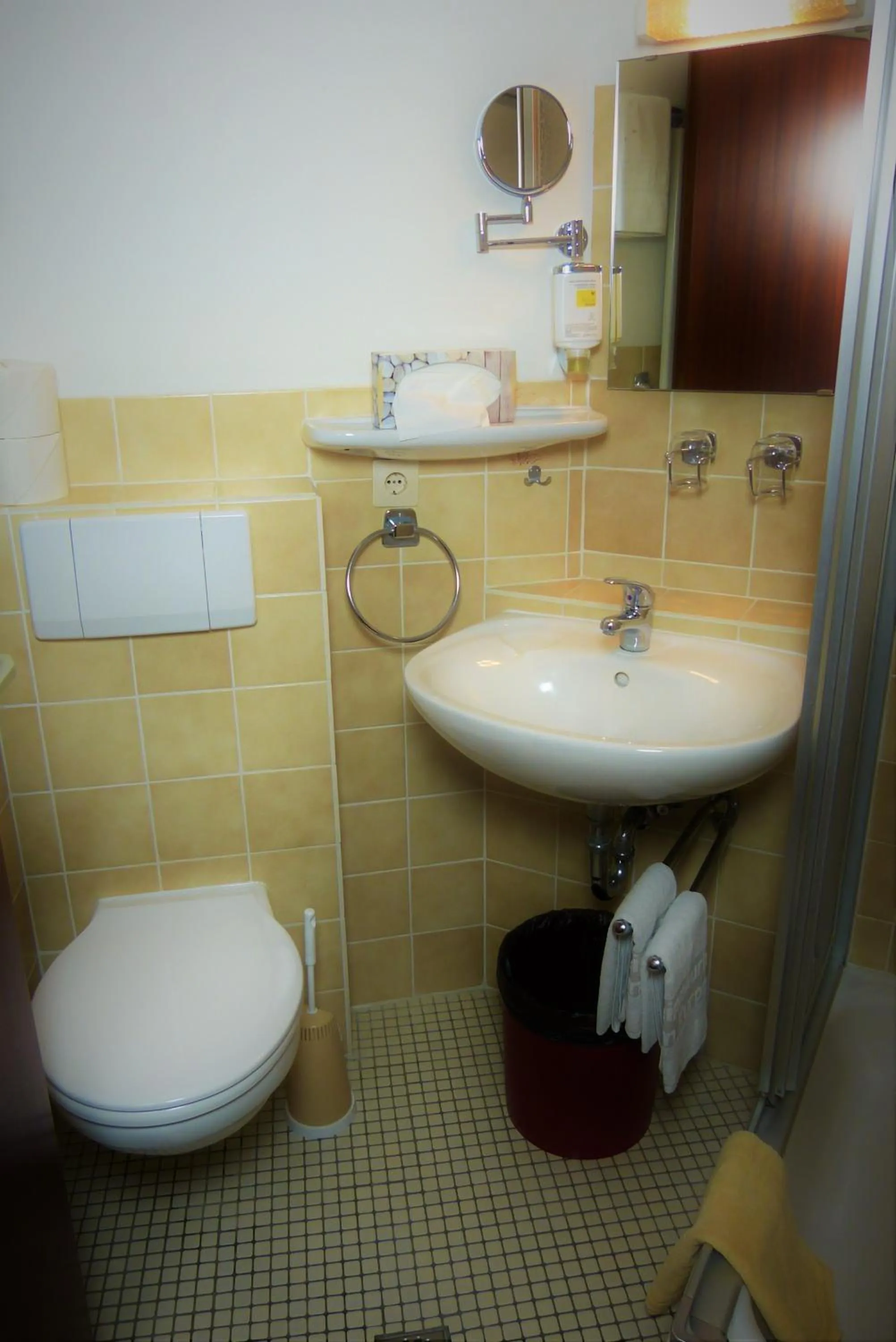 Bathroom in Hotel Am Kurpark