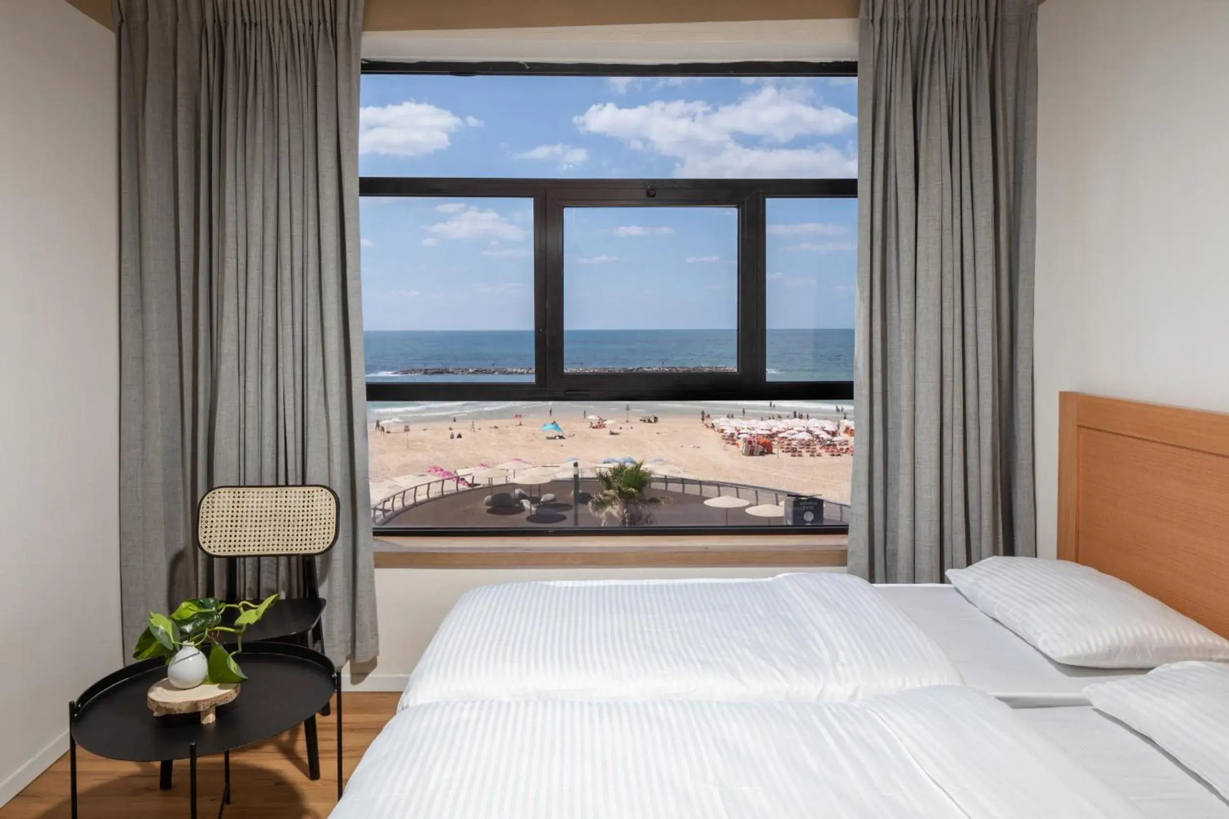 Double Room with Sea View - single occupancy in 180 Boutique Hostel Double Room with Sea View - single occupancy in 180 Boutique Hostel