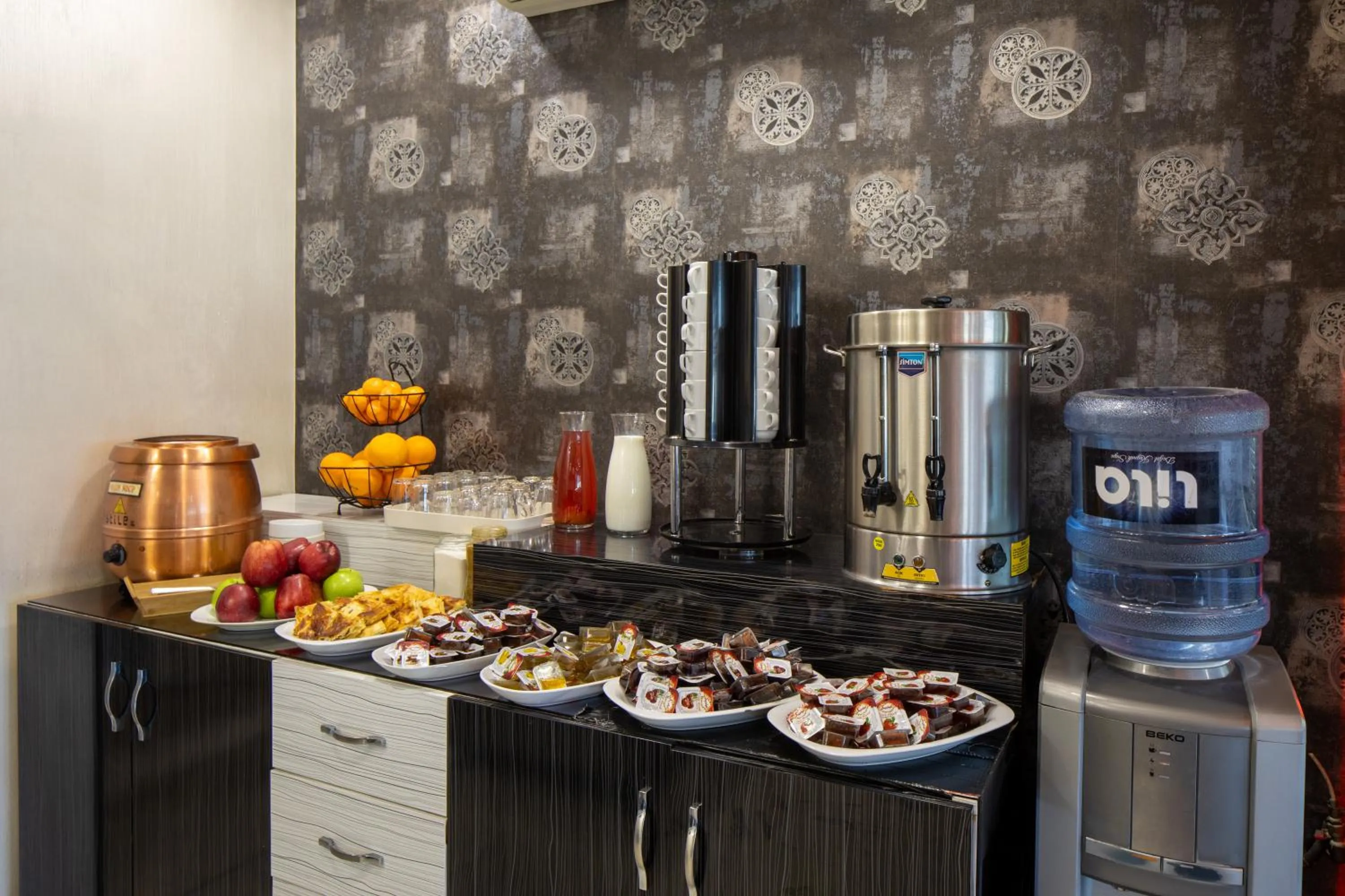 Breakfast in Family Time Suites Hotel