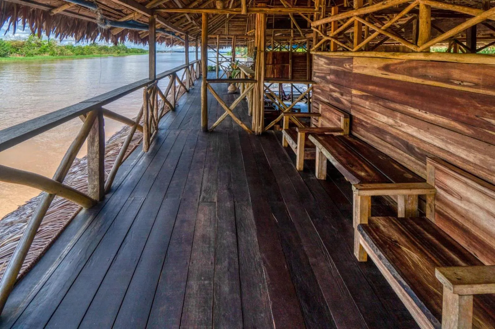 River view in Cabaña Flotante Kurupira