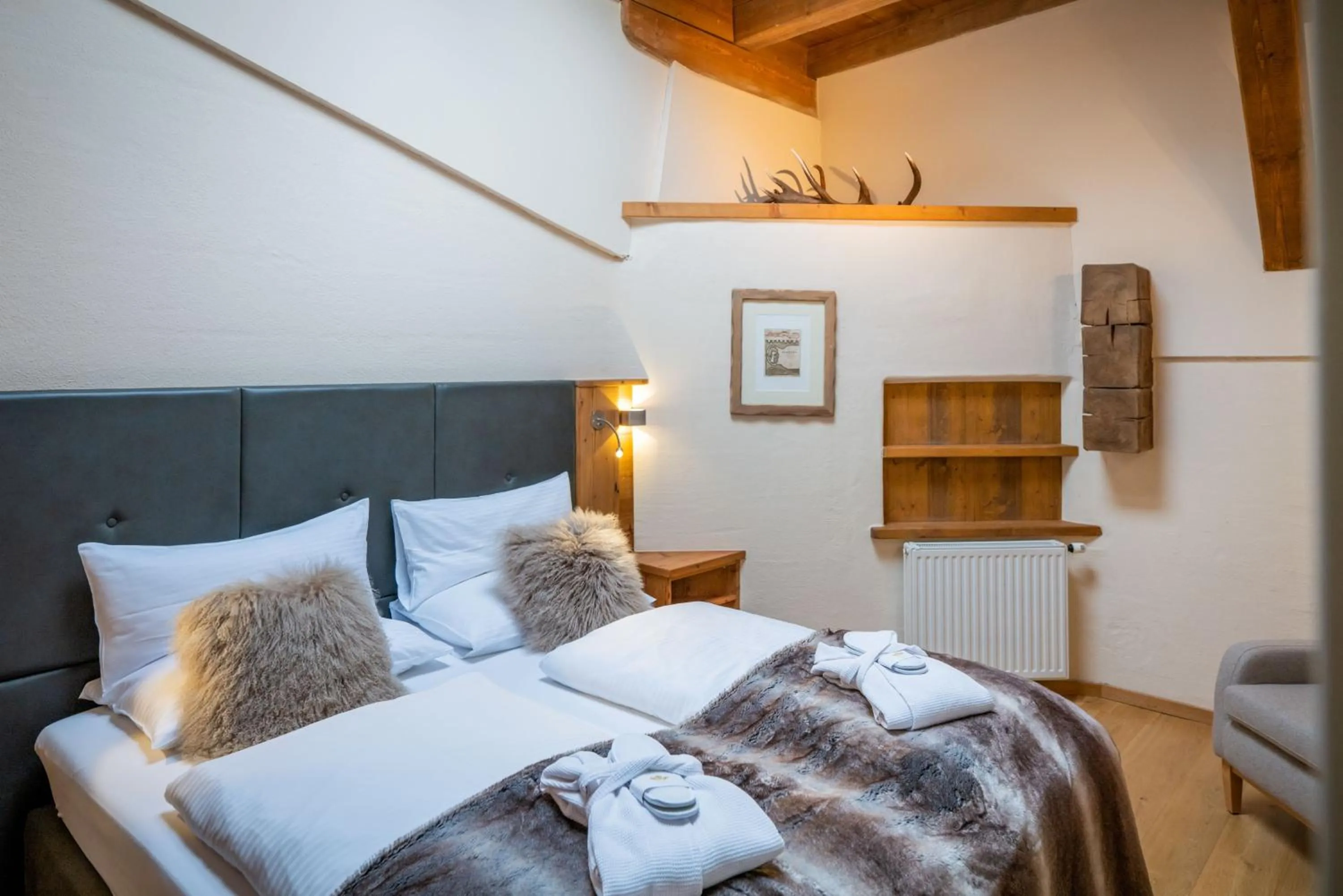 Photo of the whole room, Bed in Princess Bergfrieden