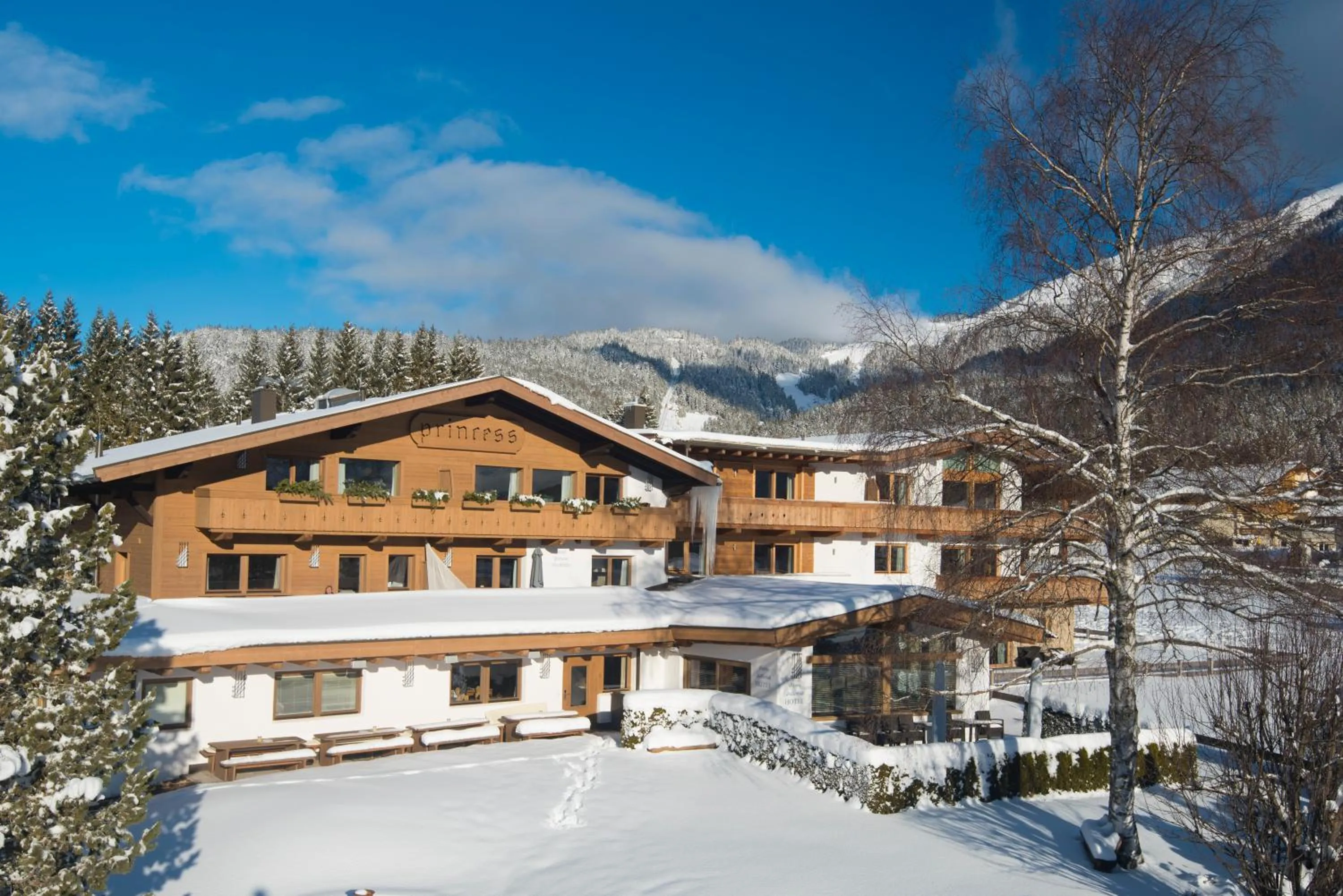 Property building in Princess Bergfrieden