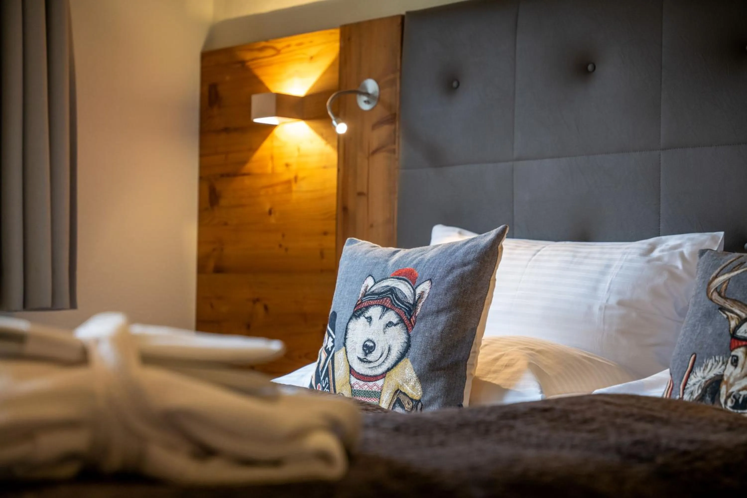 Photo of the whole room, Bed in Princess Bergfrieden