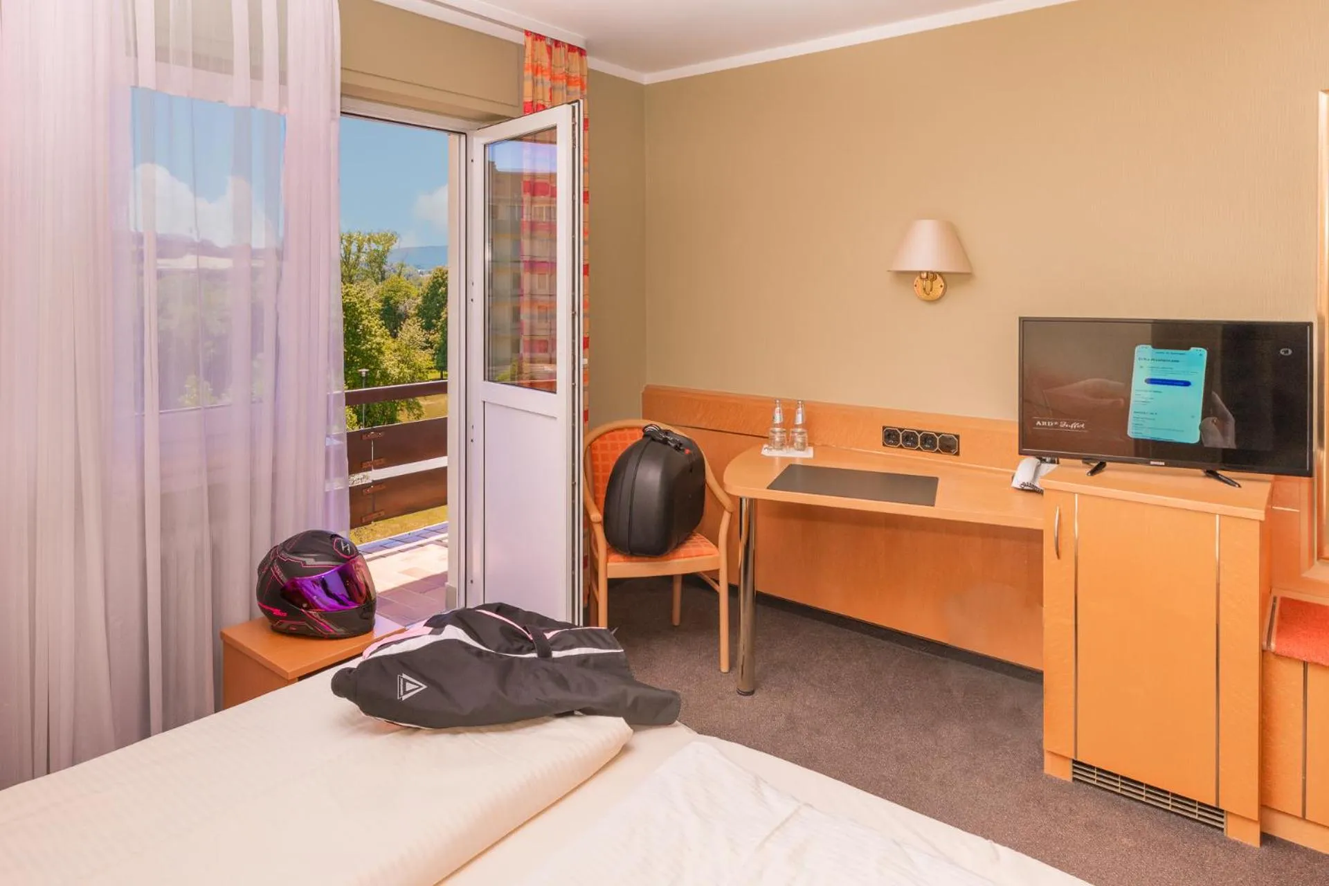 Photo of the whole room, Bed in KIShotel am Kurpark