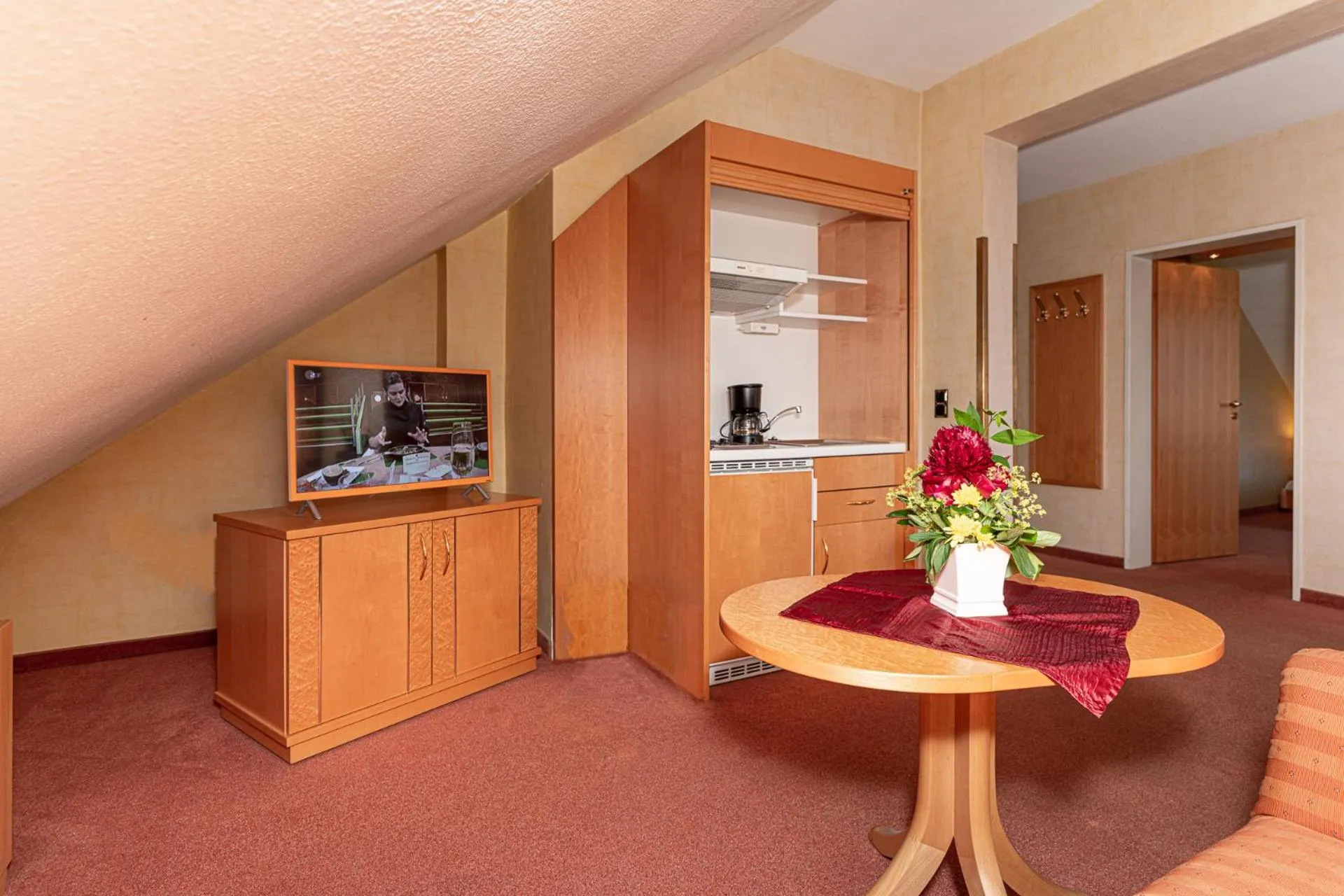 Photo of the whole room in KIShotel am Kurpark