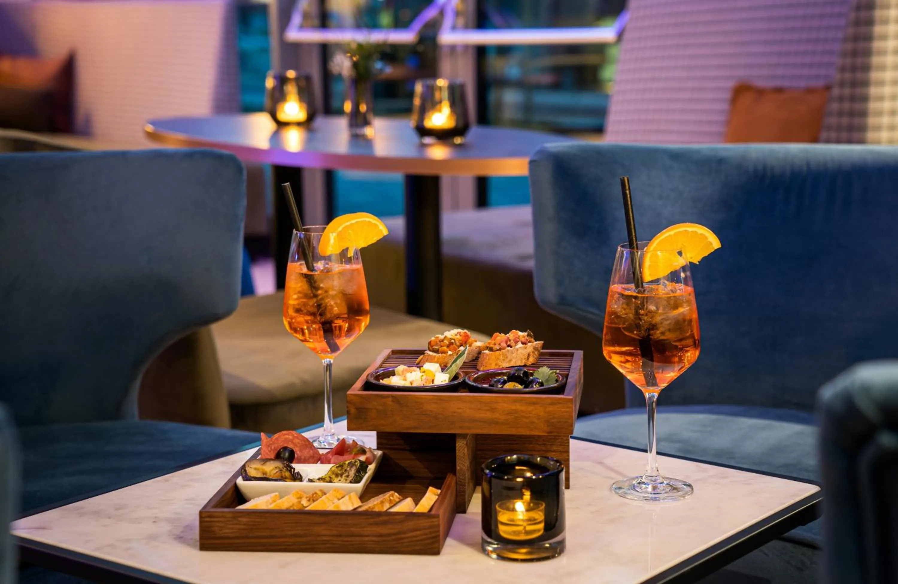 Lounge or bar in Leonardo Hotel Eschborn Frankfurt