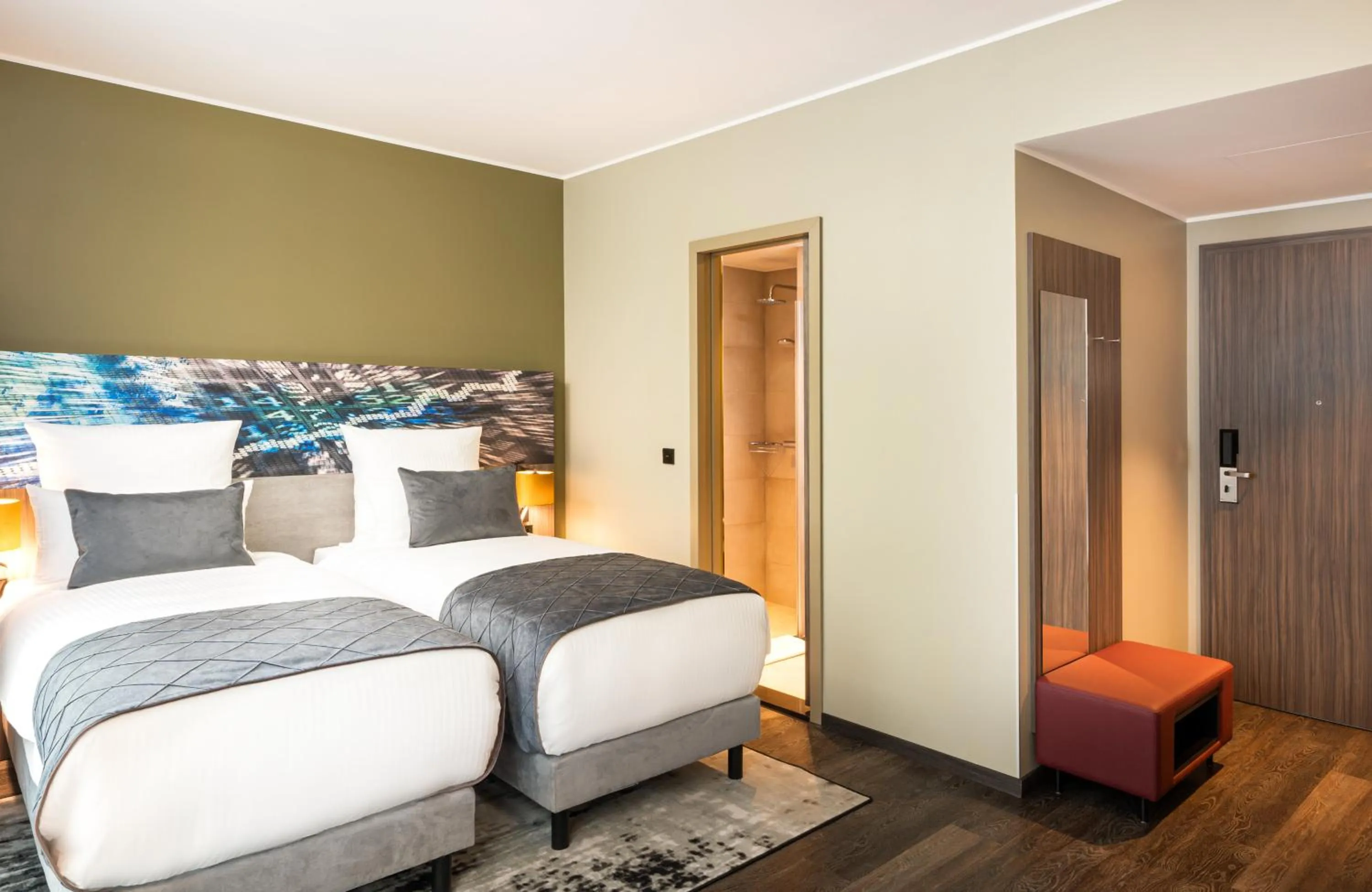 Bedroom, Bed in Leonardo Hotel Eschborn Frankfurt