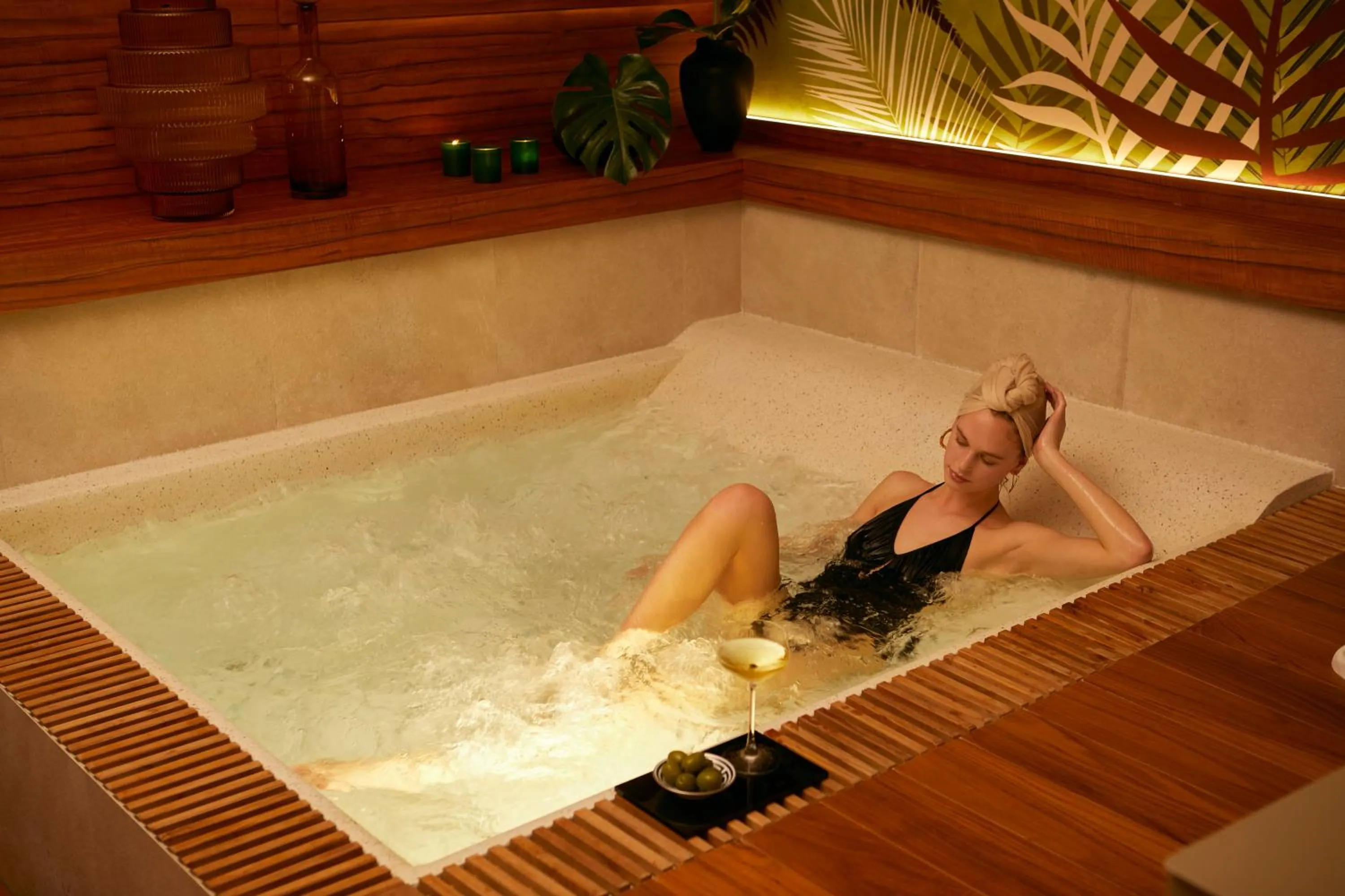 Hot Tub in VISTA Verona