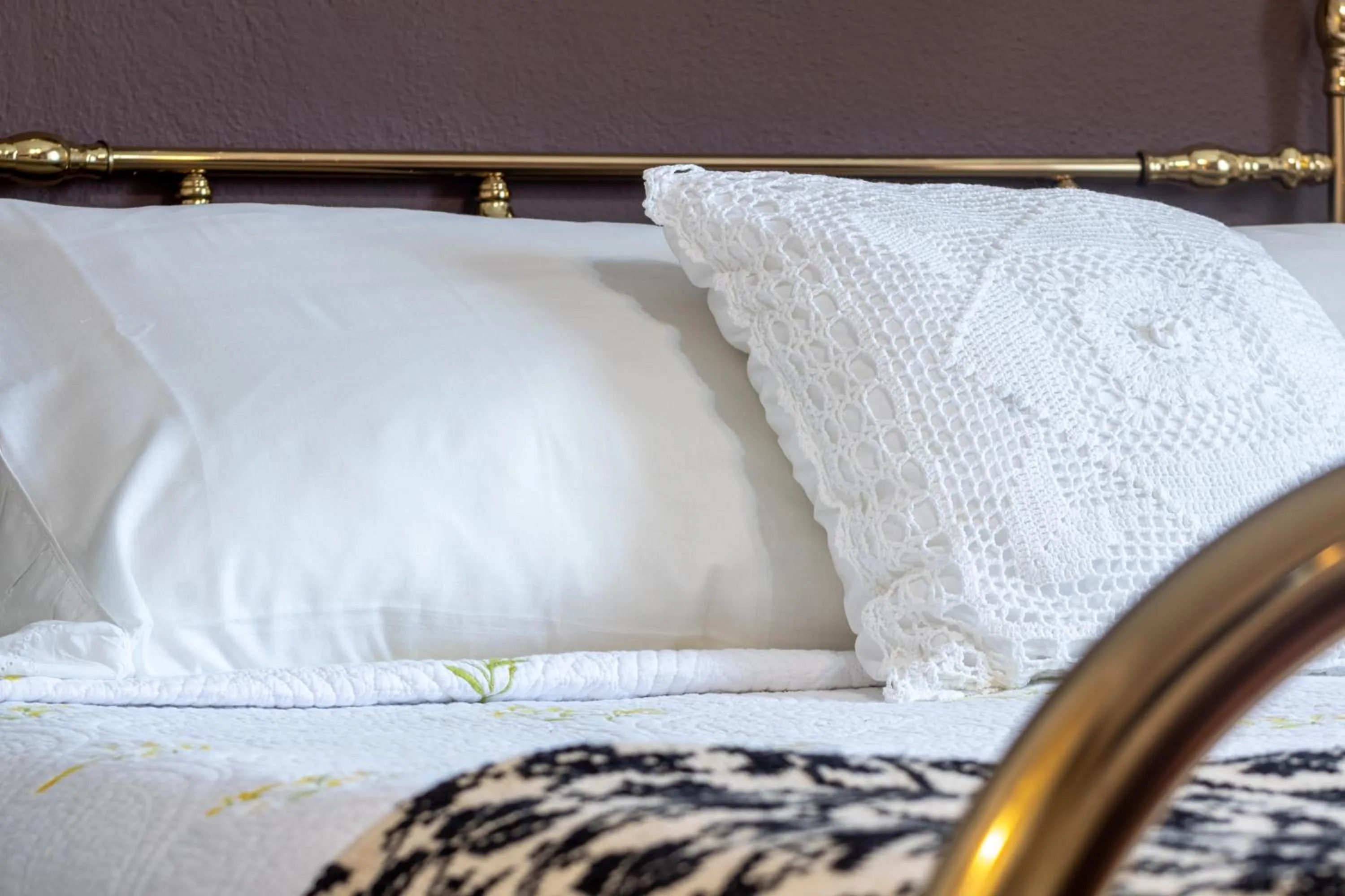 Decorative detail, Bed in Casa Maricela B&B