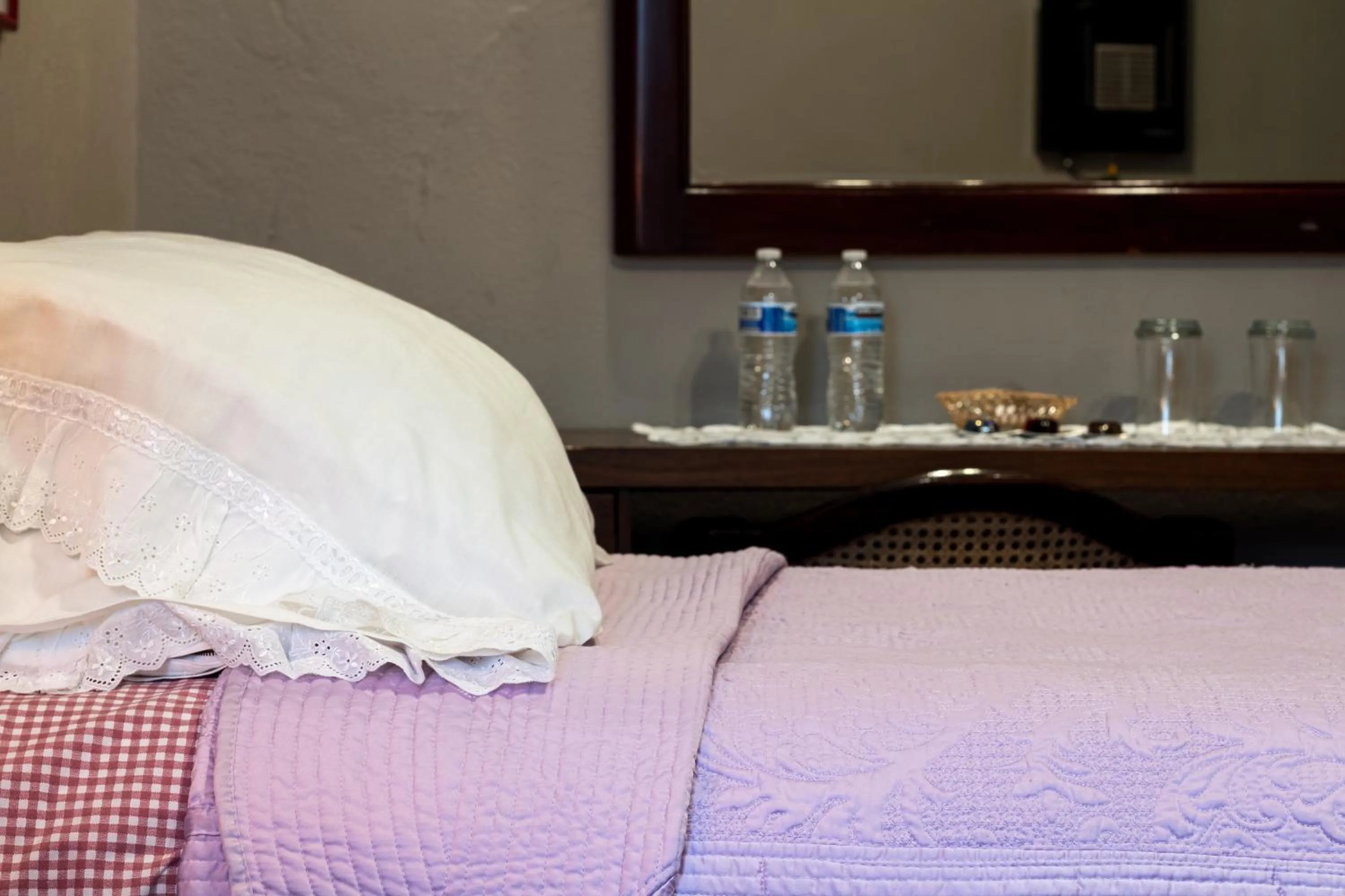 Decorative detail, Bed in Casa Maricela B&B