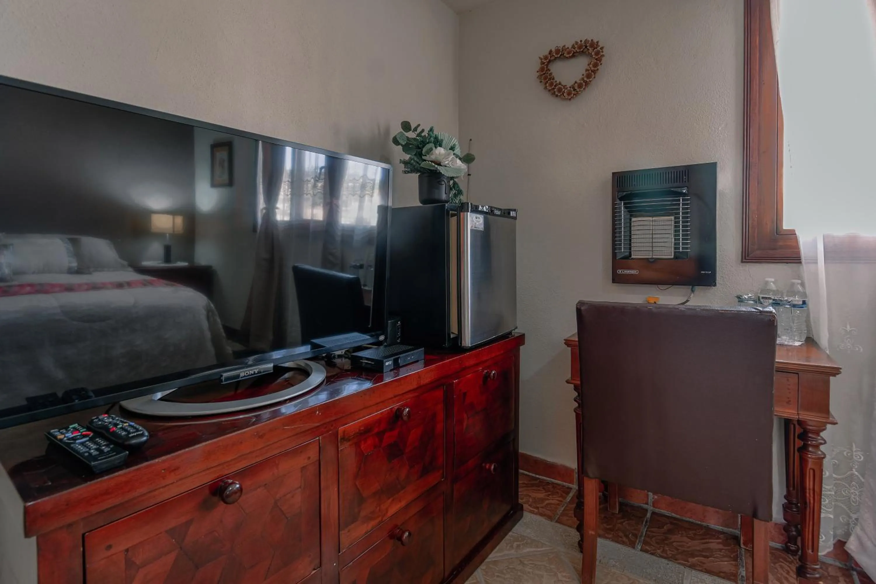 Photo of the whole room in Casa Maricela B&B