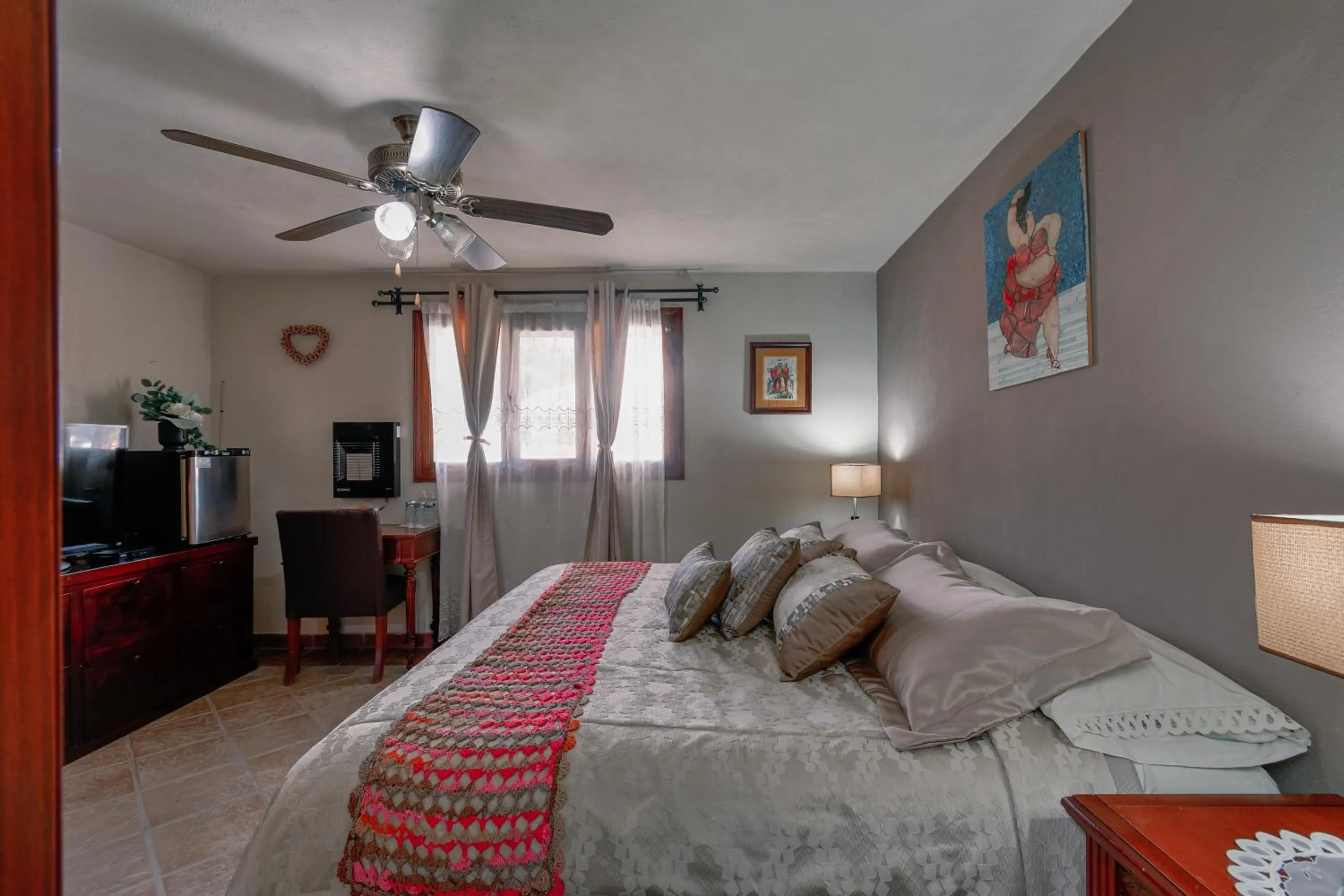 Photo of the whole room, Bed in Casa Maricela B&B