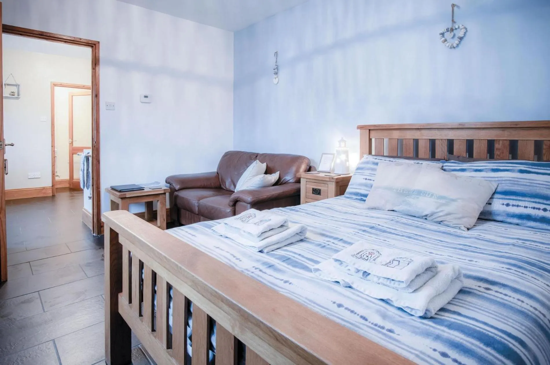 Floor plan, Bed in Primrose - 1 Bedroom Cottage - Llanteg