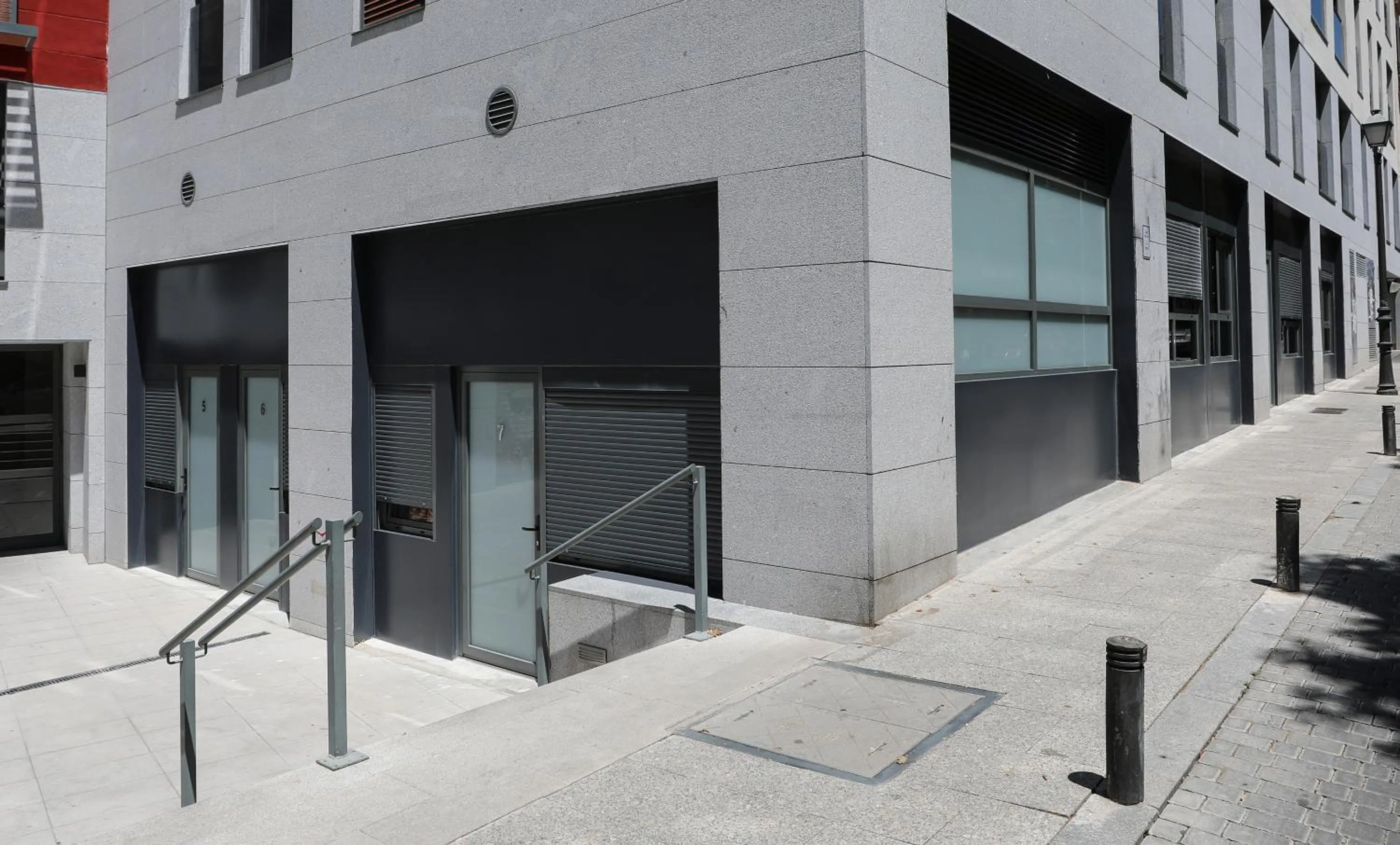 Property building in Hostel MYD La Latina