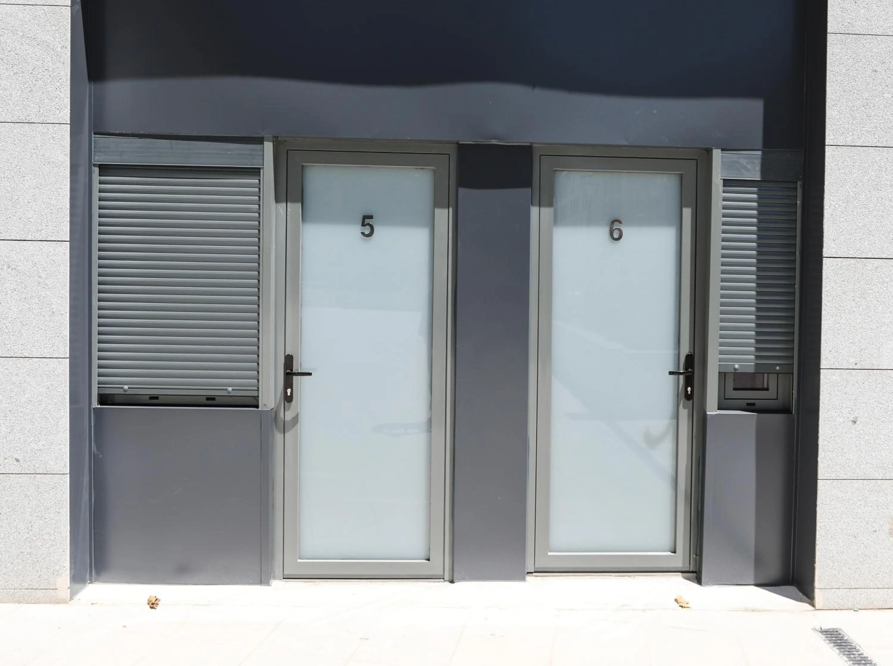 Property building in Hostel MYD La Latina