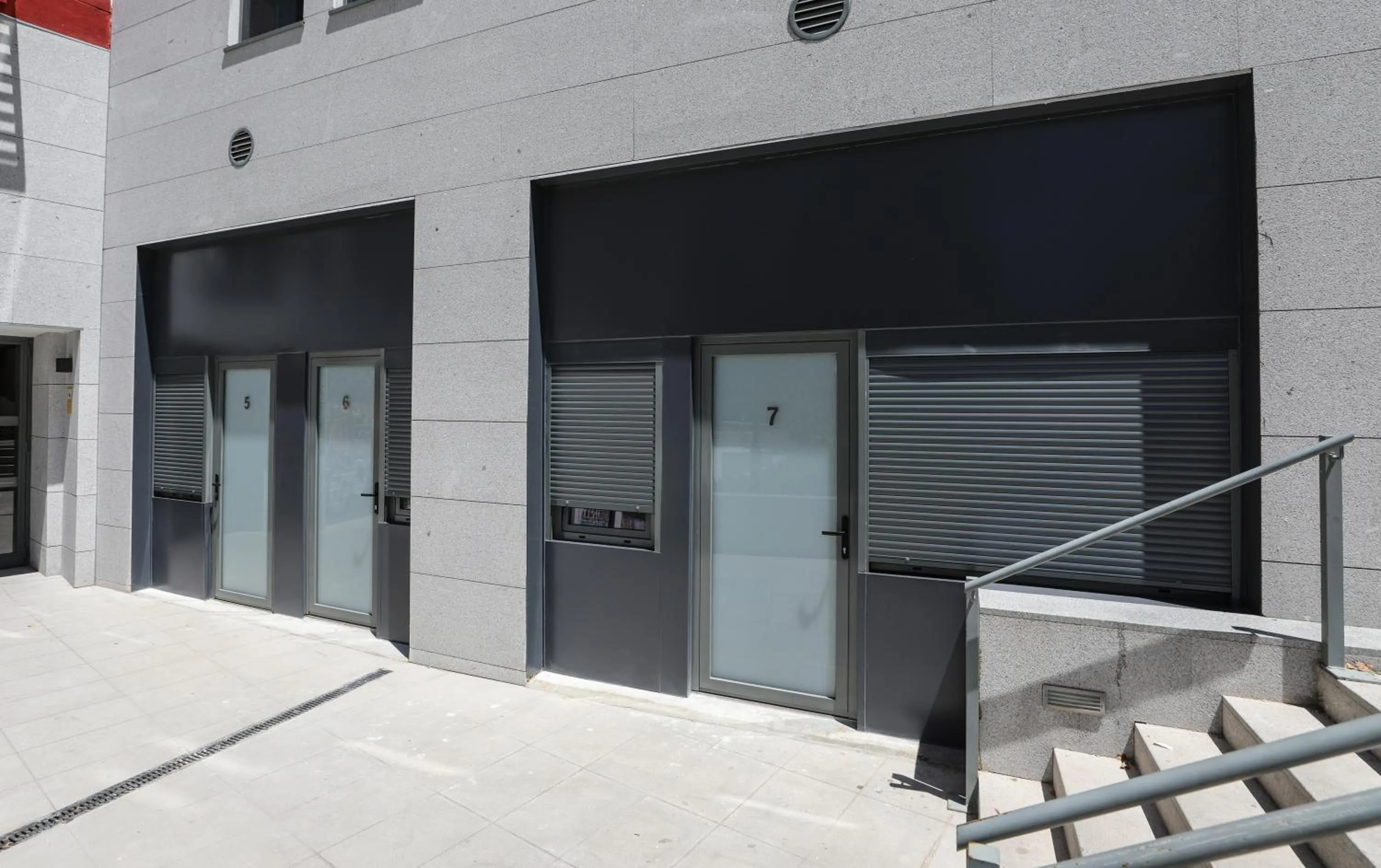 Property building in Hostel MYD La Latina