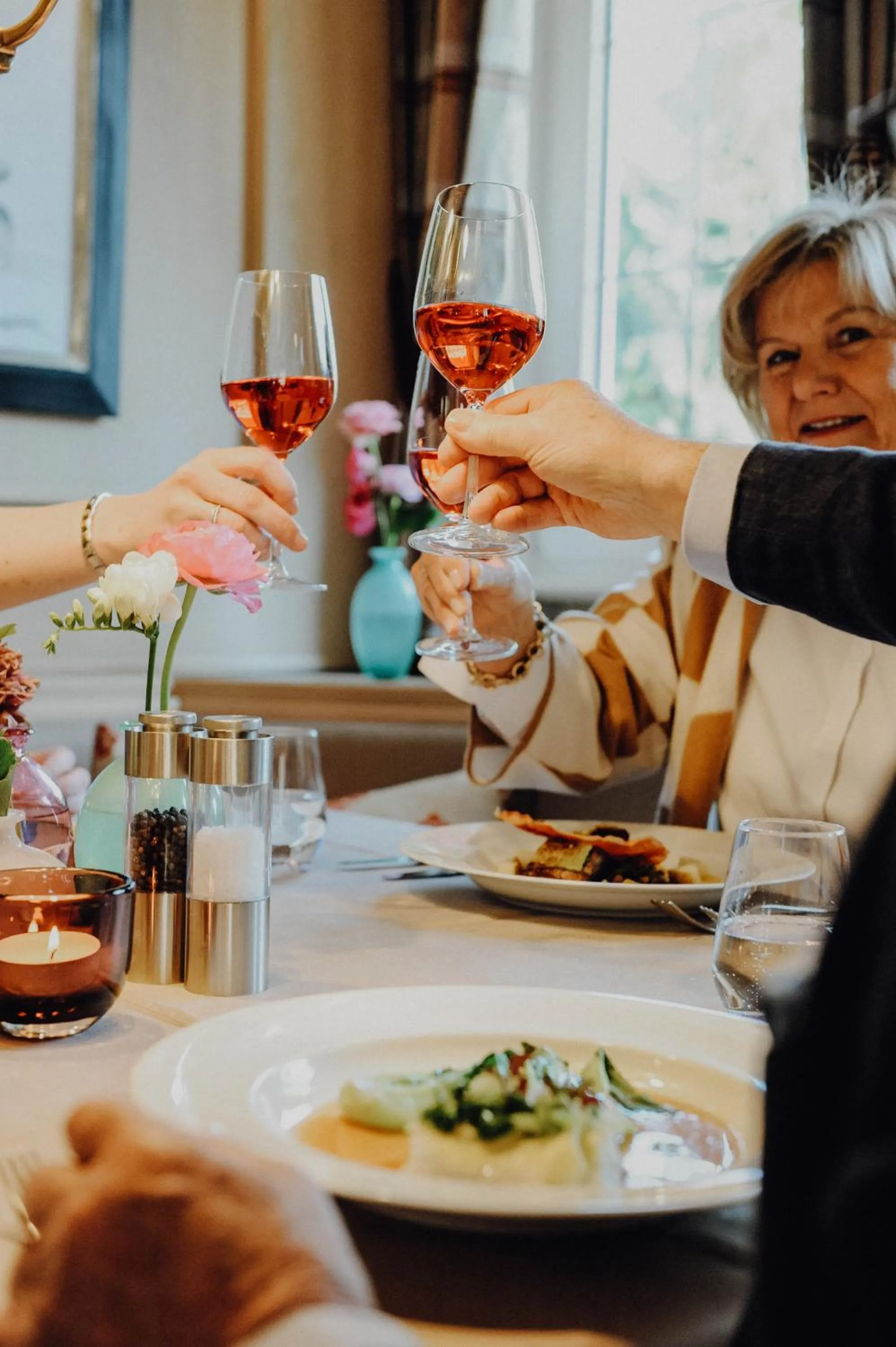 Guests in Romantik Hotel Köllners Landhaus