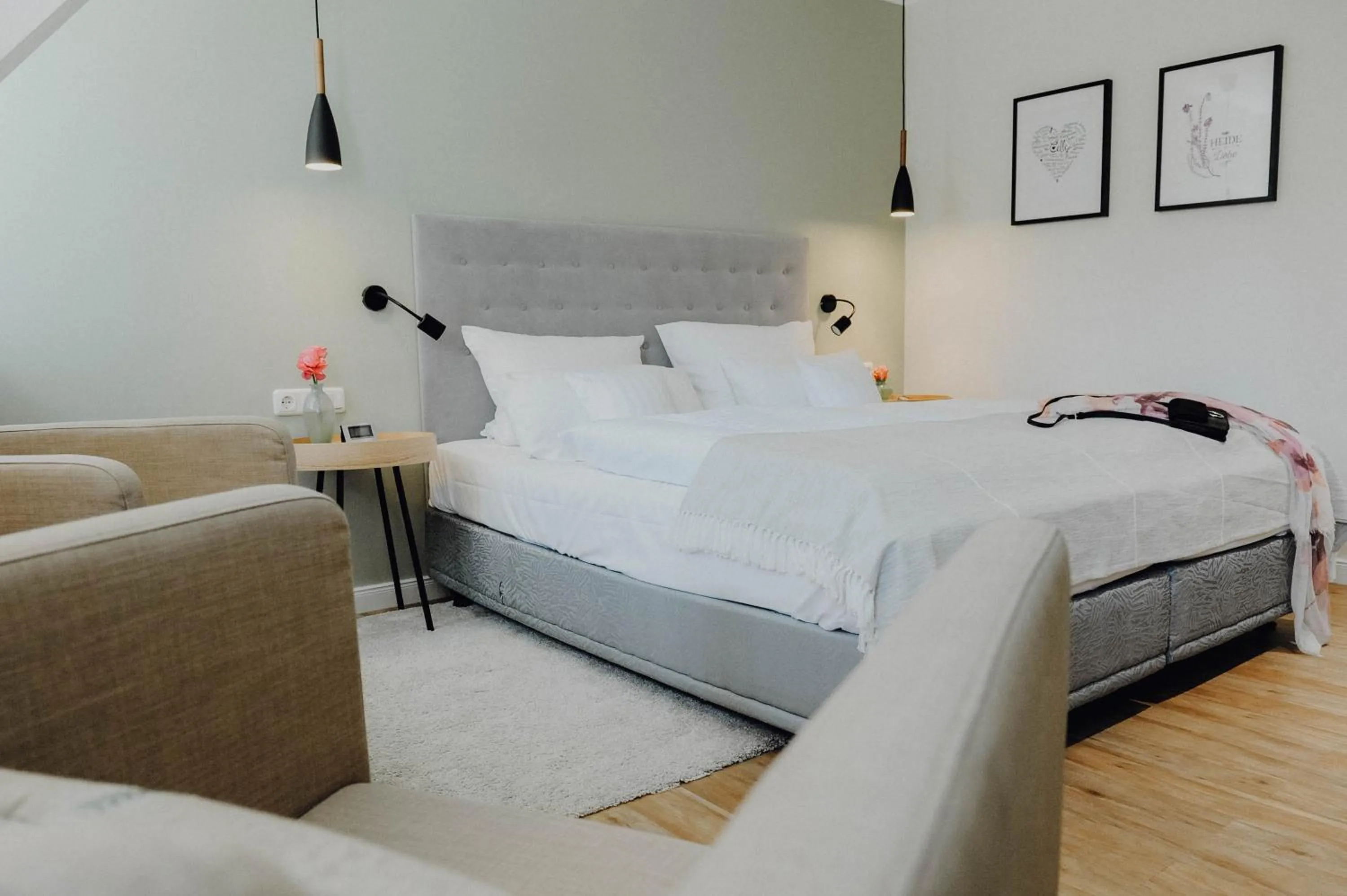 Photo of the whole room, Bed in Romantik Hotel Köllners Landhaus