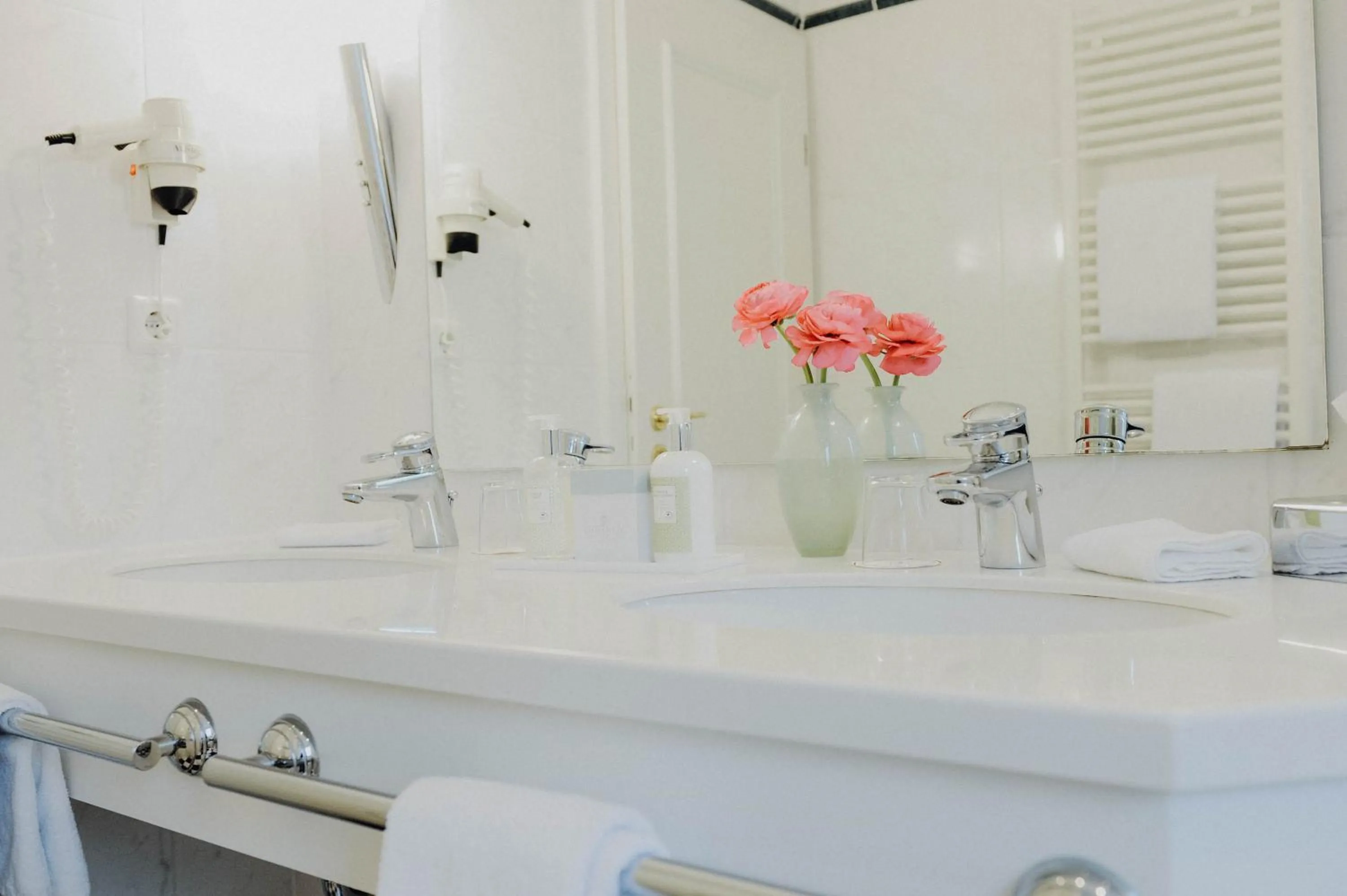 Bathroom in Romantik Hotel Köllners Landhaus