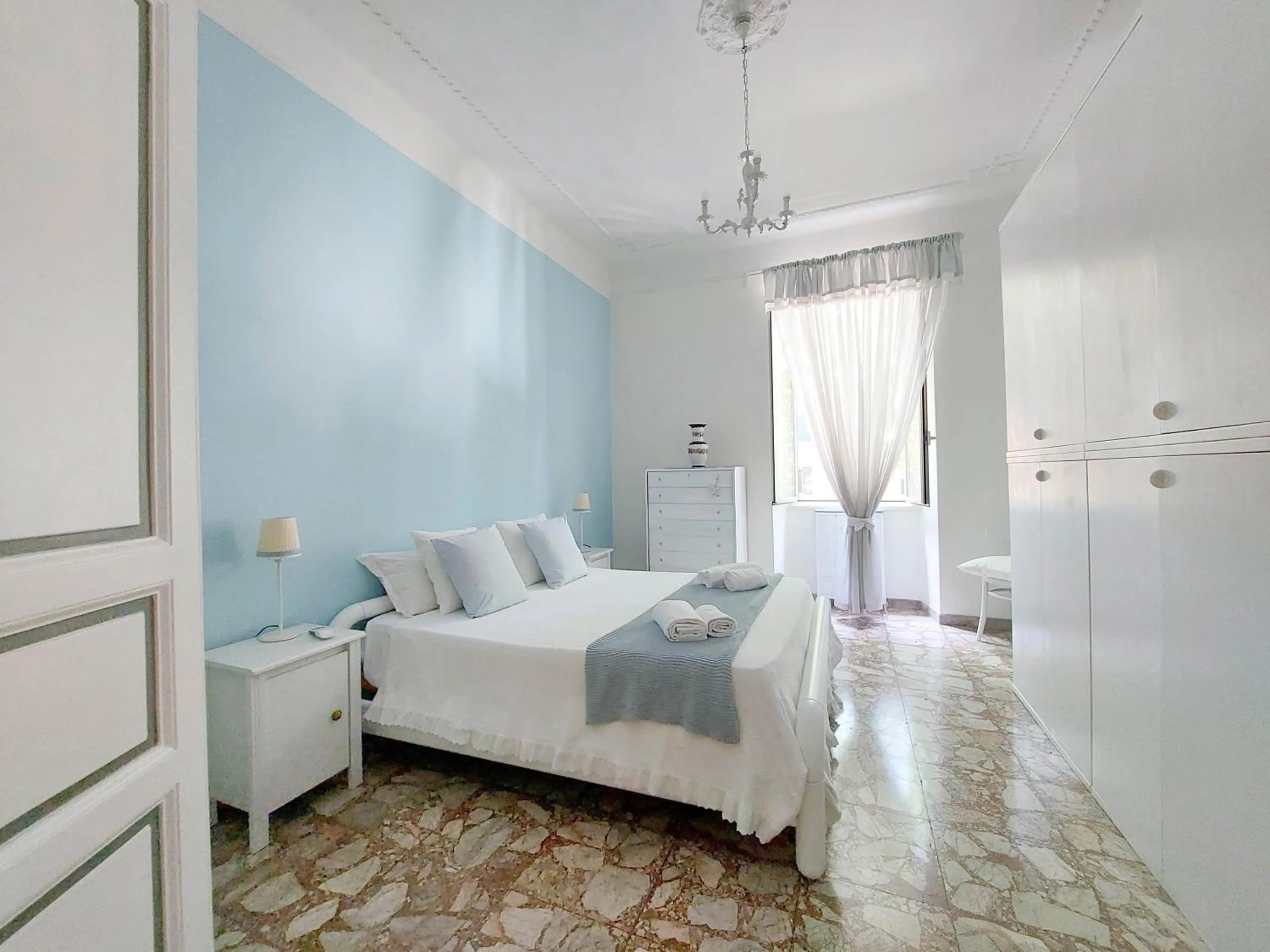 Bedroom, Bed in 4BNB - Luxury Mazzini Apartment