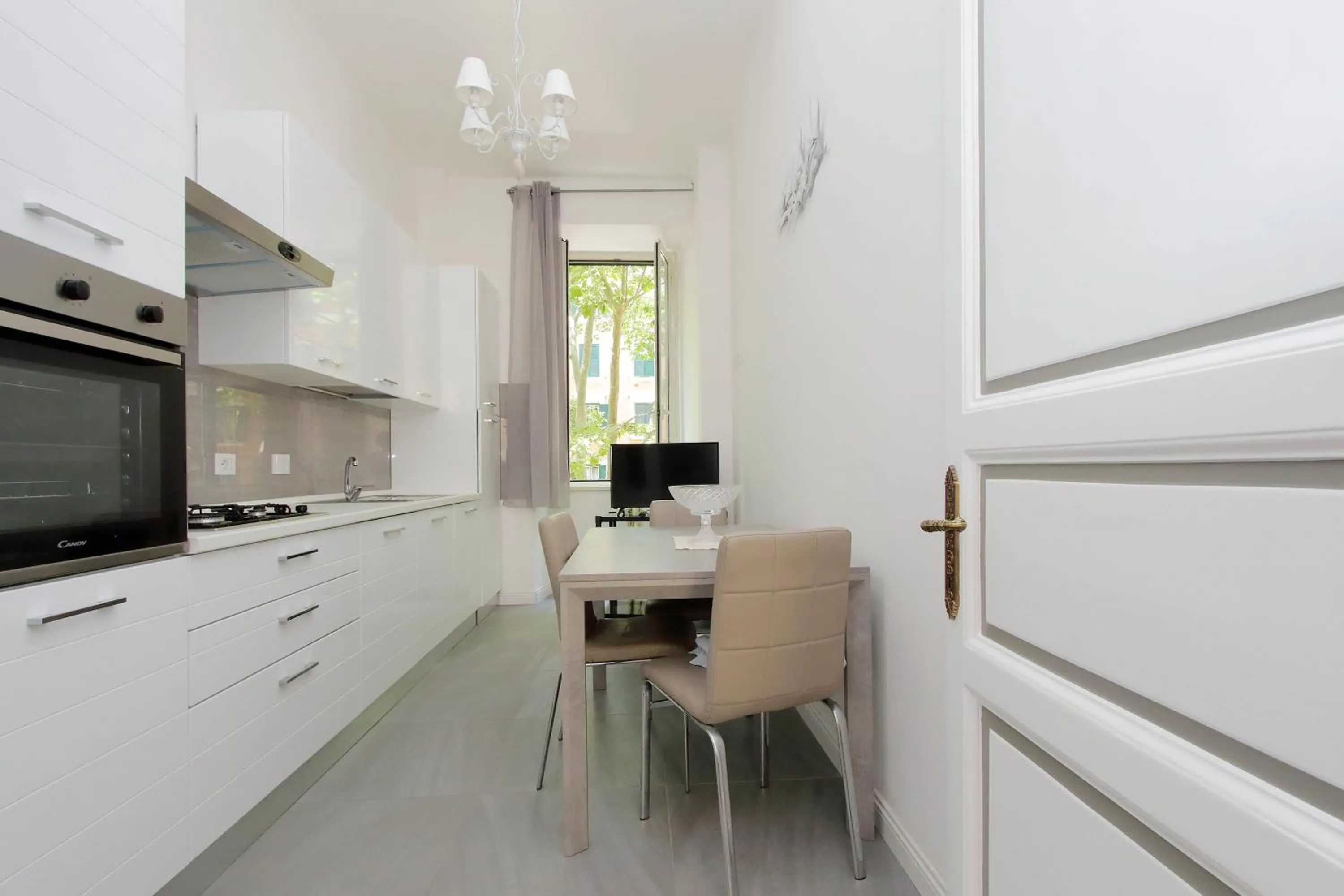 Kitchen or kitchenette in 4BNB - Luxury Mazzini Apartment