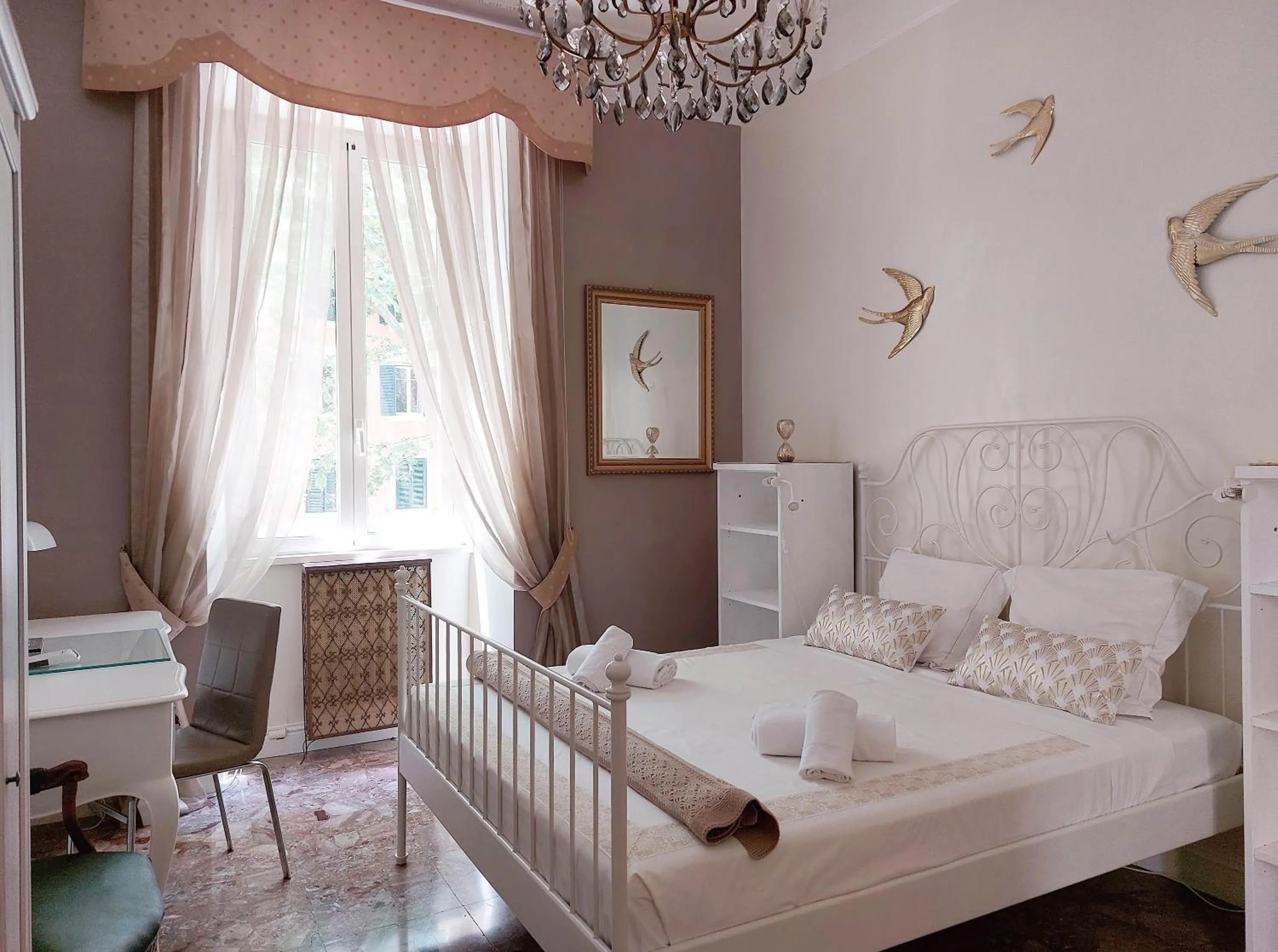 Bedroom, Bed in 4BNB - Luxury Mazzini Apartment