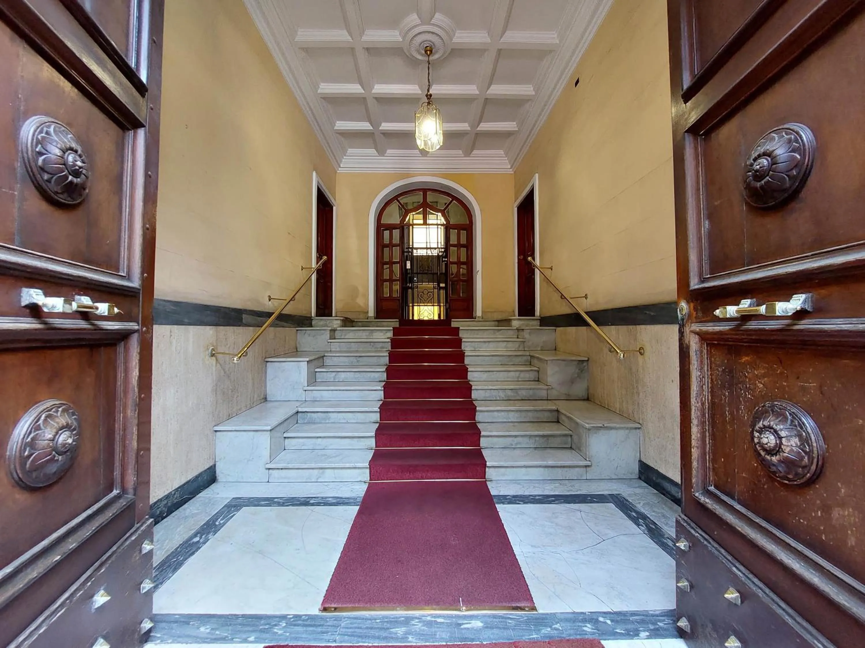 Facade/entrance in 4BNB - Luxury Mazzini Apartment