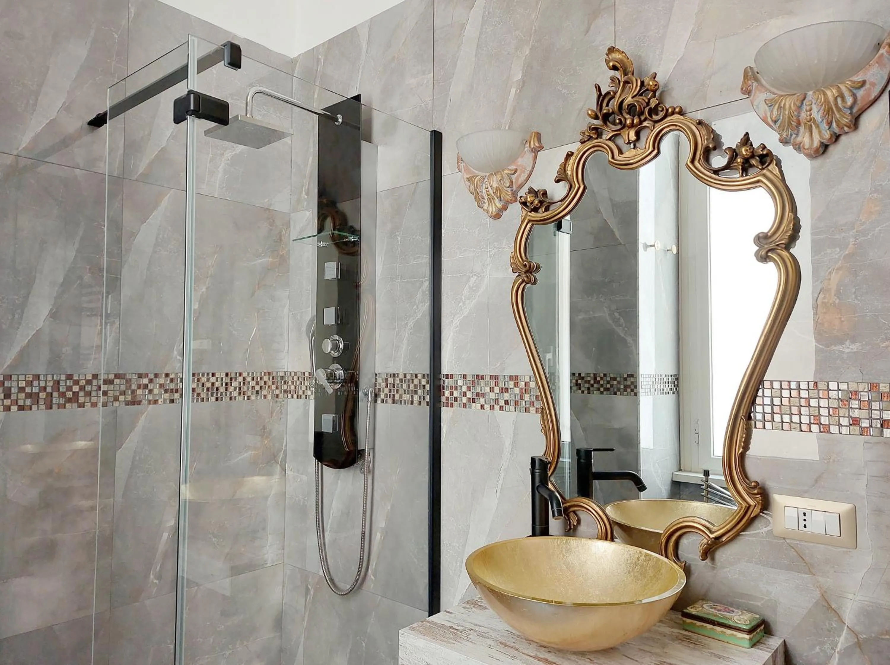 Bathroom in 4BNB - Luxury Mazzini Apartment