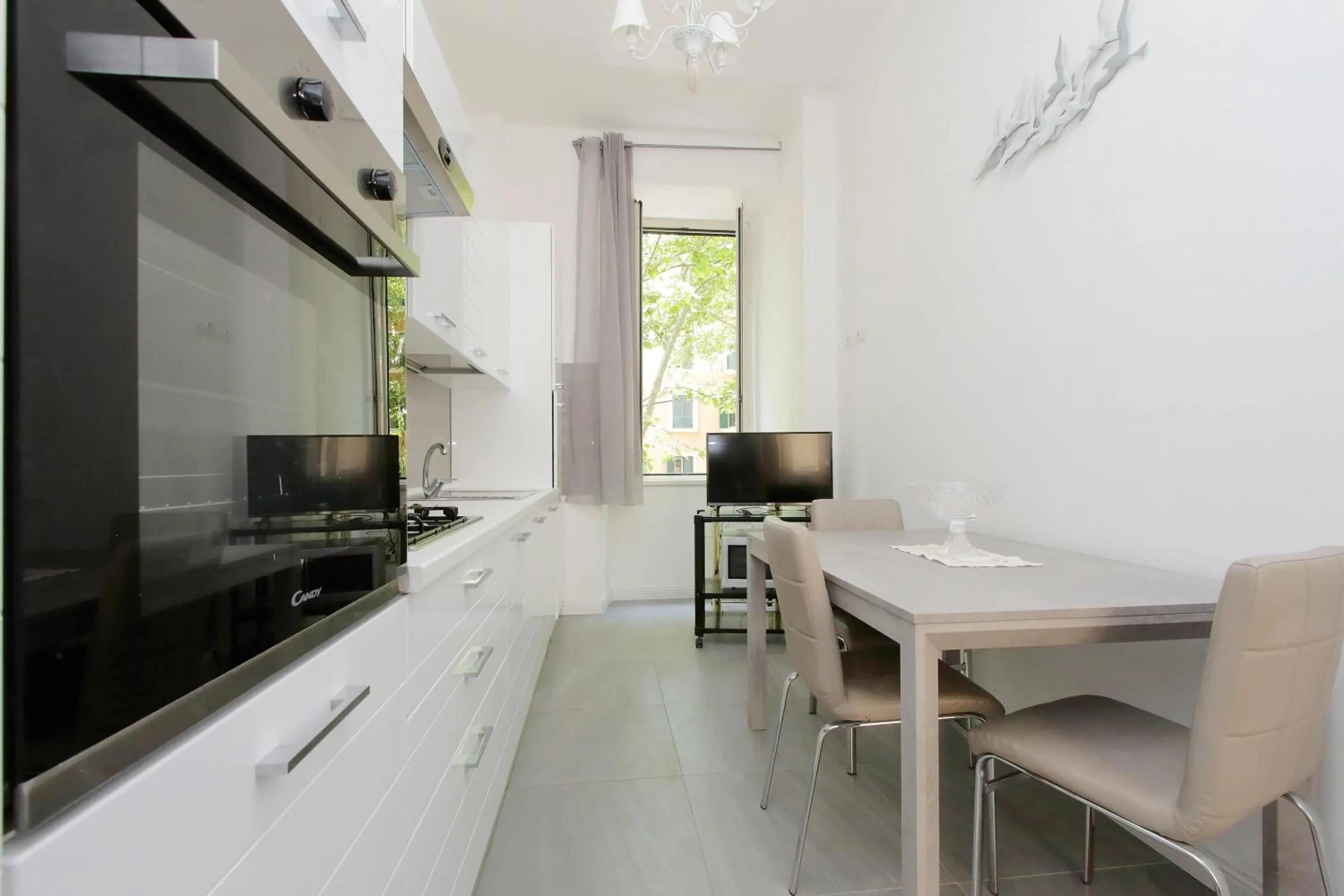 Kitchen or kitchenette in 4BNB - Luxury Mazzini Apartment